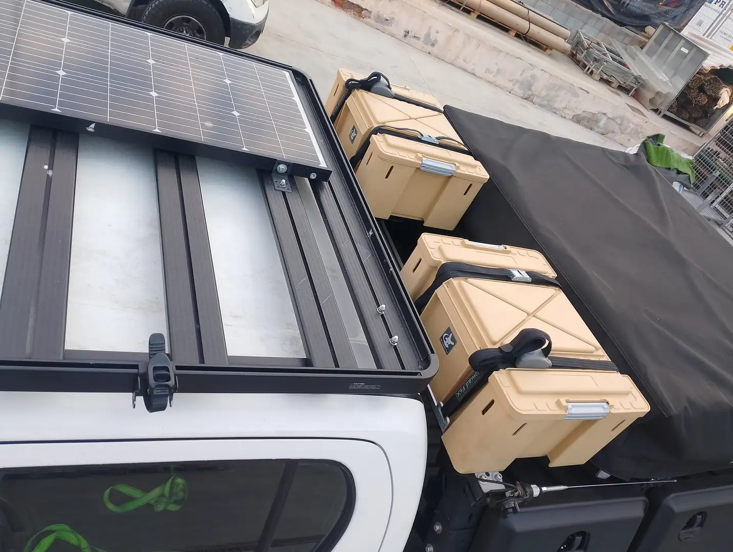 Toyota Hilux Hilux 2.5D-4D Cabina Doble GX 4x4 Blanco - 2