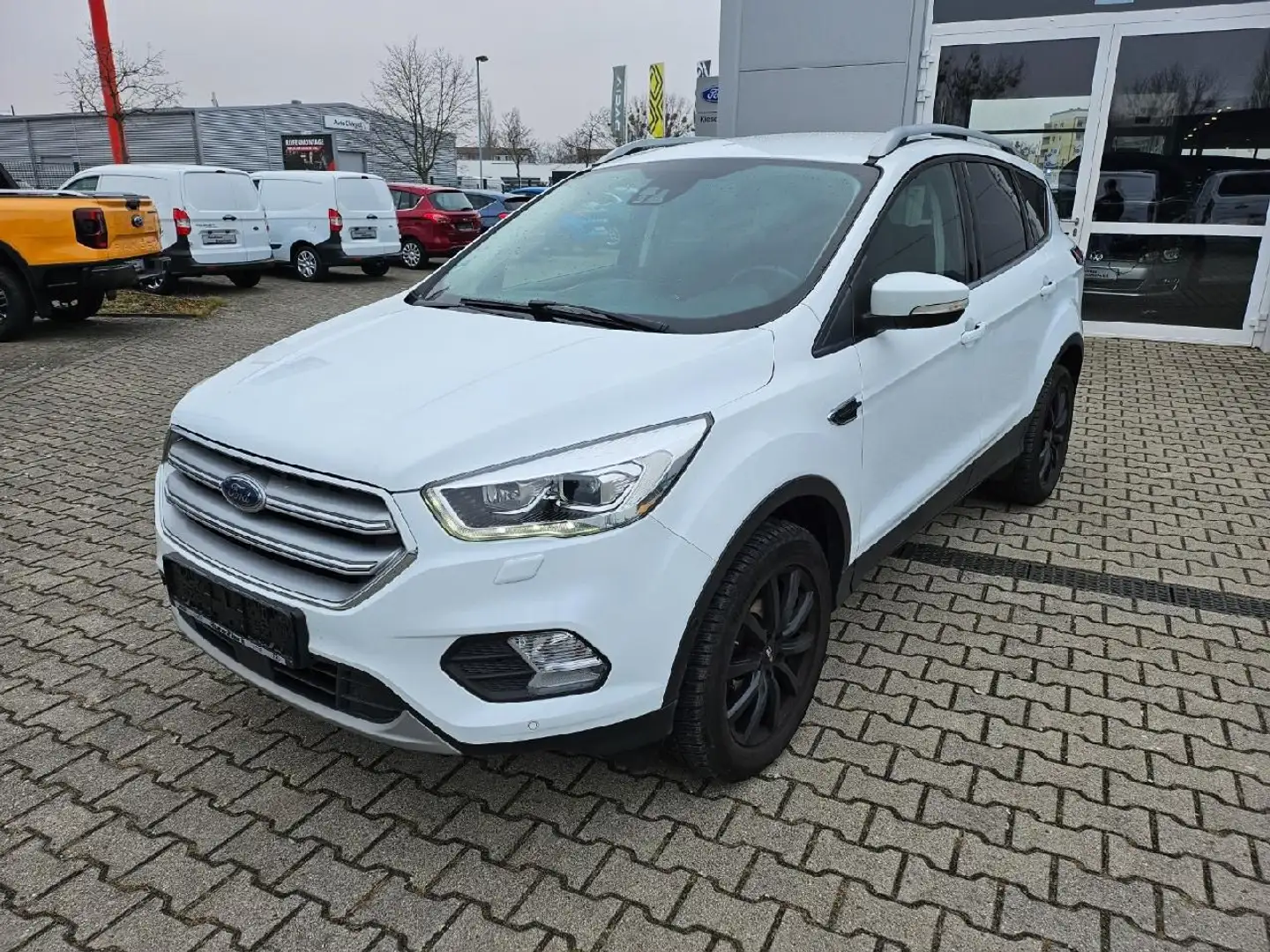 Ford Kuga Titanium Blanc - 1