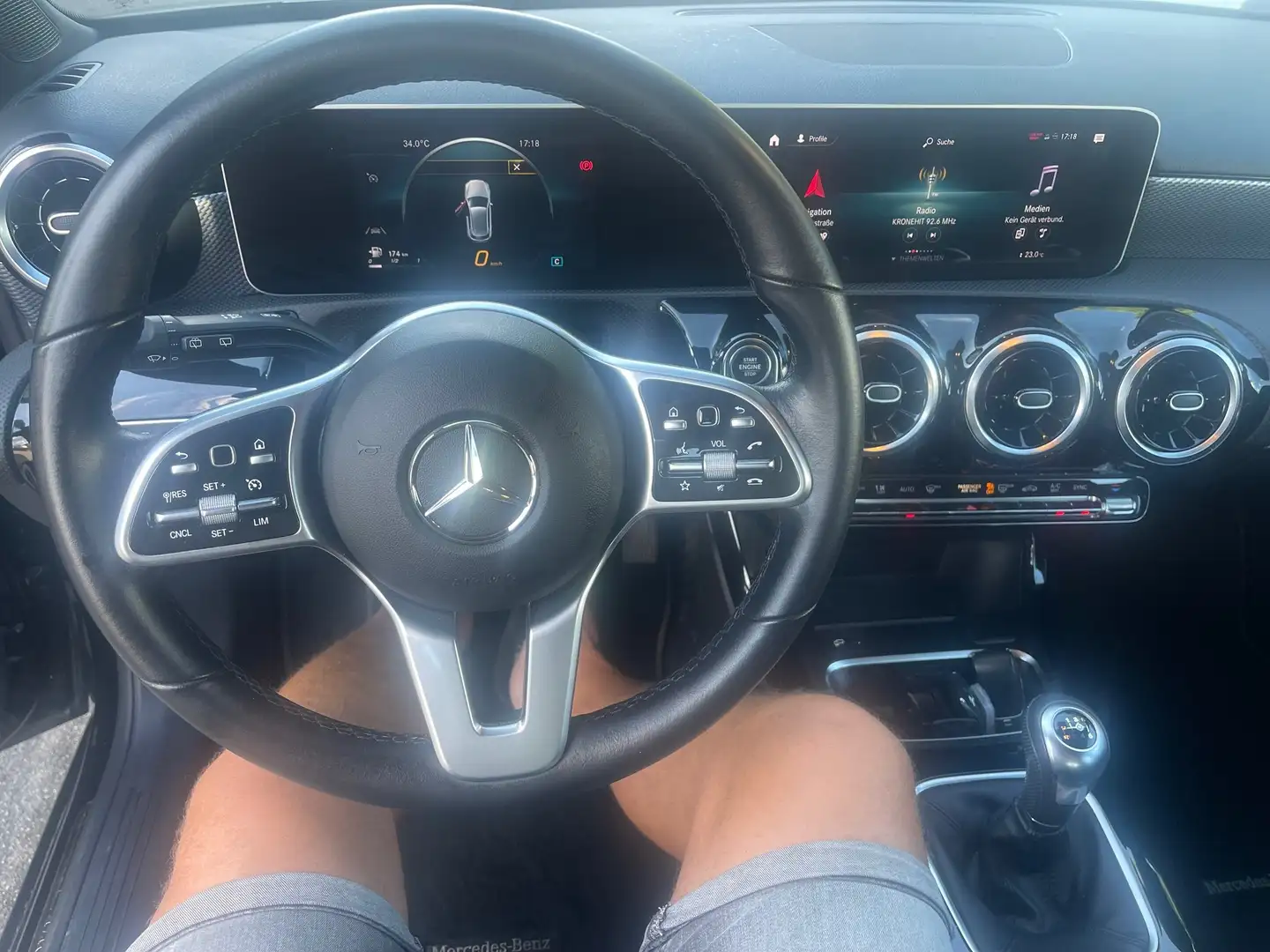 Mercedes-Benz A 160 A 160 A-Edition BlueEfficiency A-Edition Schwarz - 2