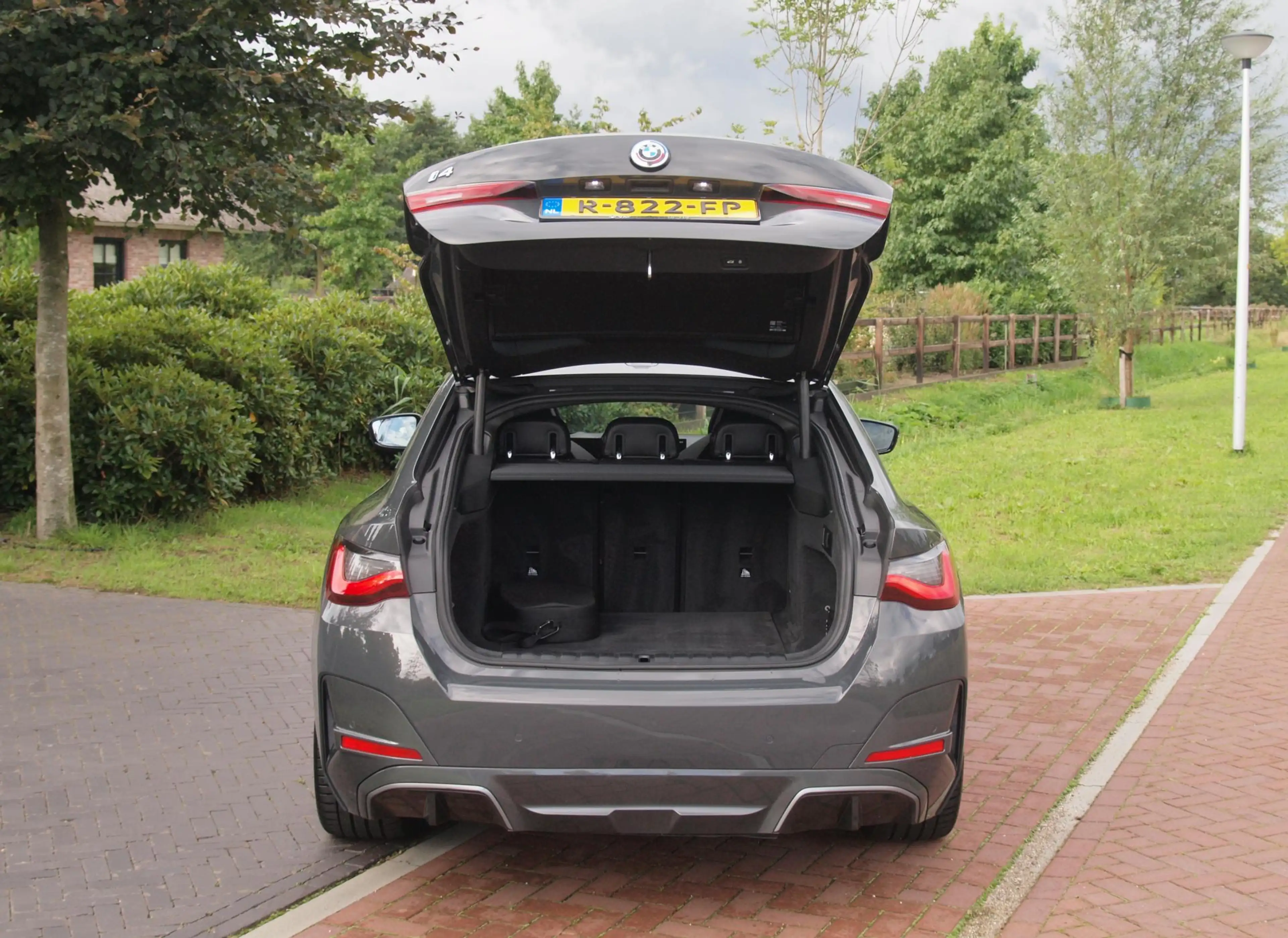 BMW i4 eDrive40 High Executive 84 kWh | M-Pakket | Schuif — photo 36