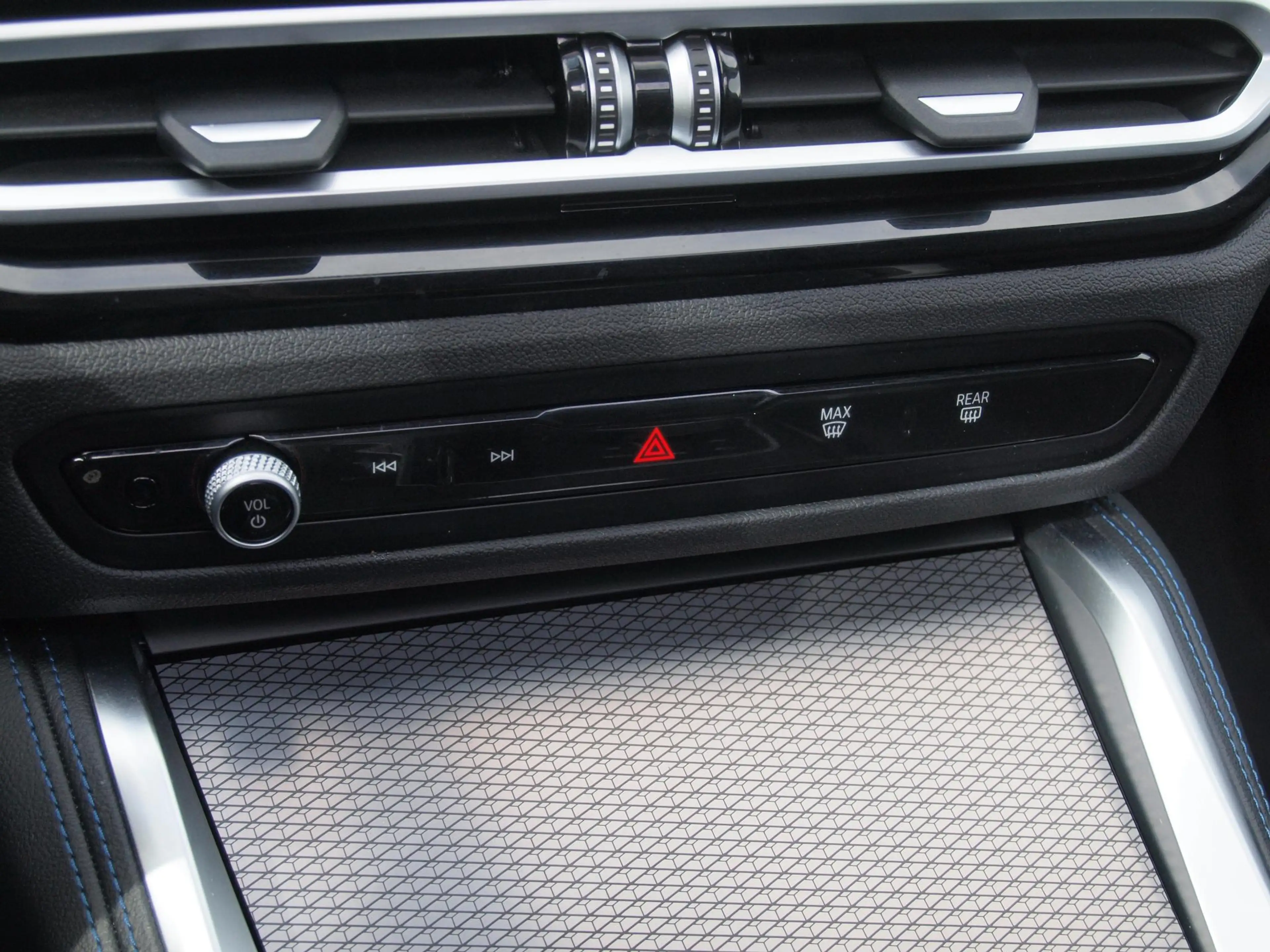 BMW i4 eDrive40 High Executive 84 kWh | M-Pakket | Schuif — photo 29