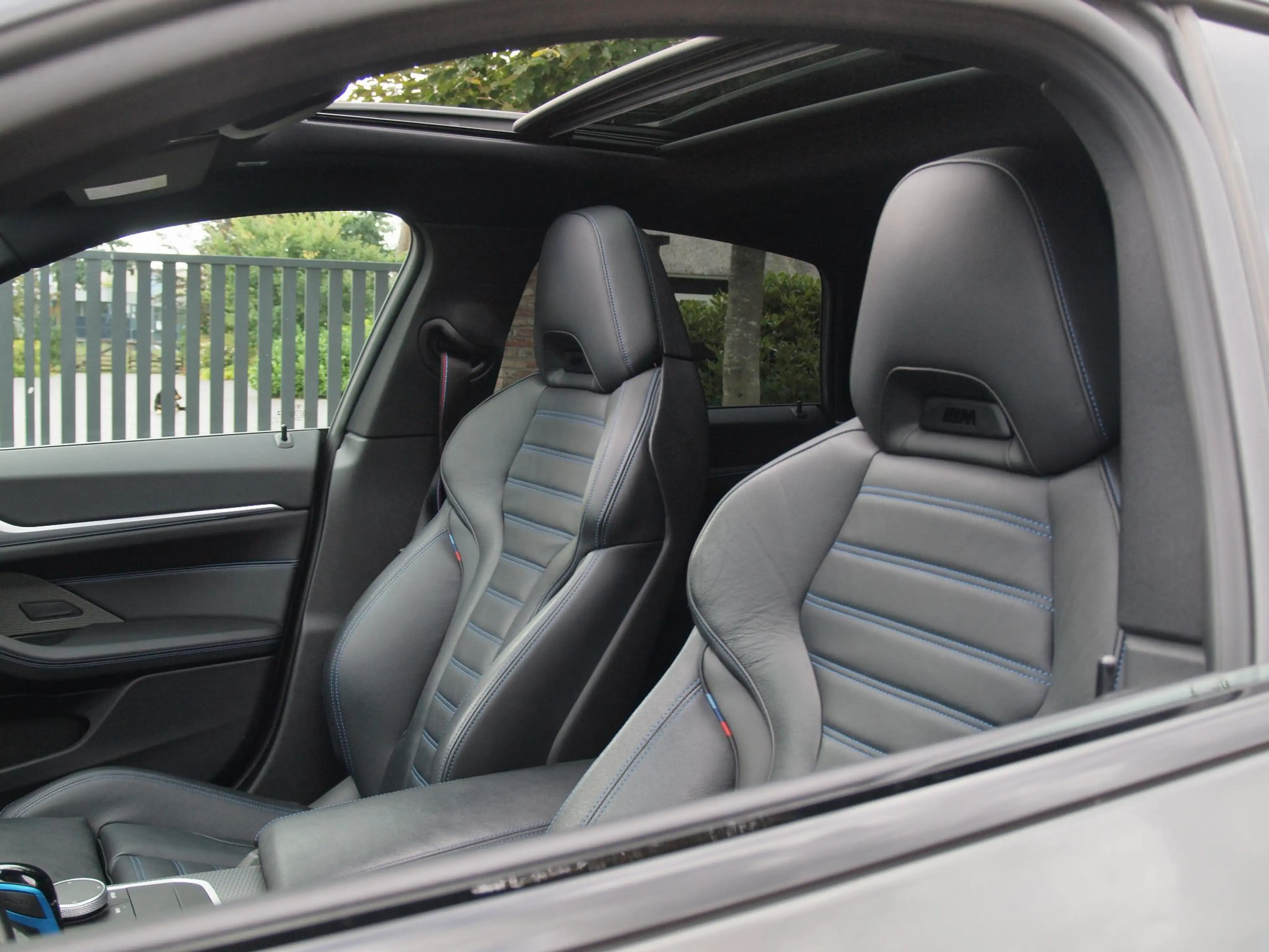 BMW i4 eDrive40 High Executive 84 kWh | M-Pakket | Schuif — photo 14