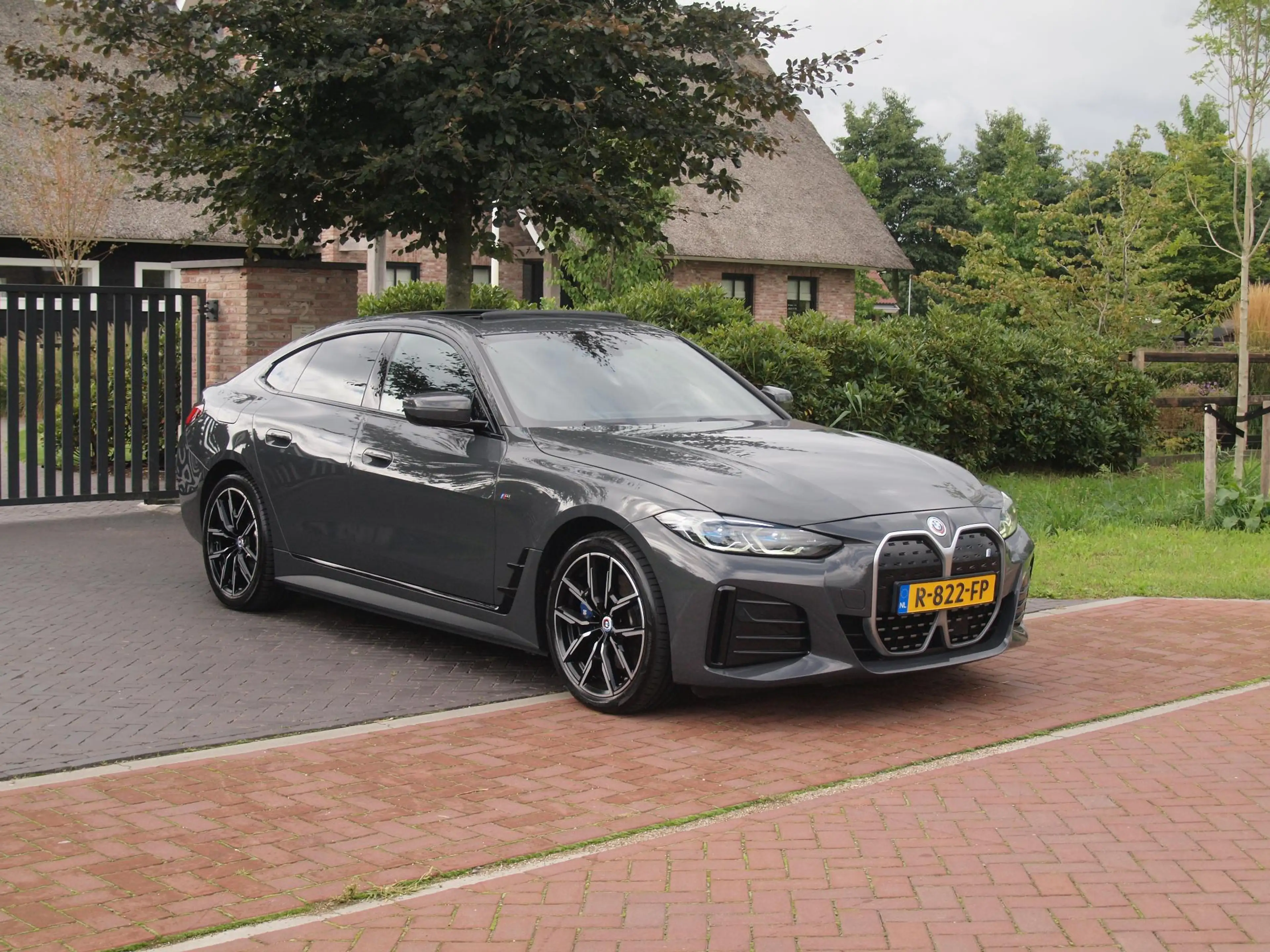 BMW i4 eDrive40 High Executive 84 kWh | M-Pakket | Schuif — photo 4