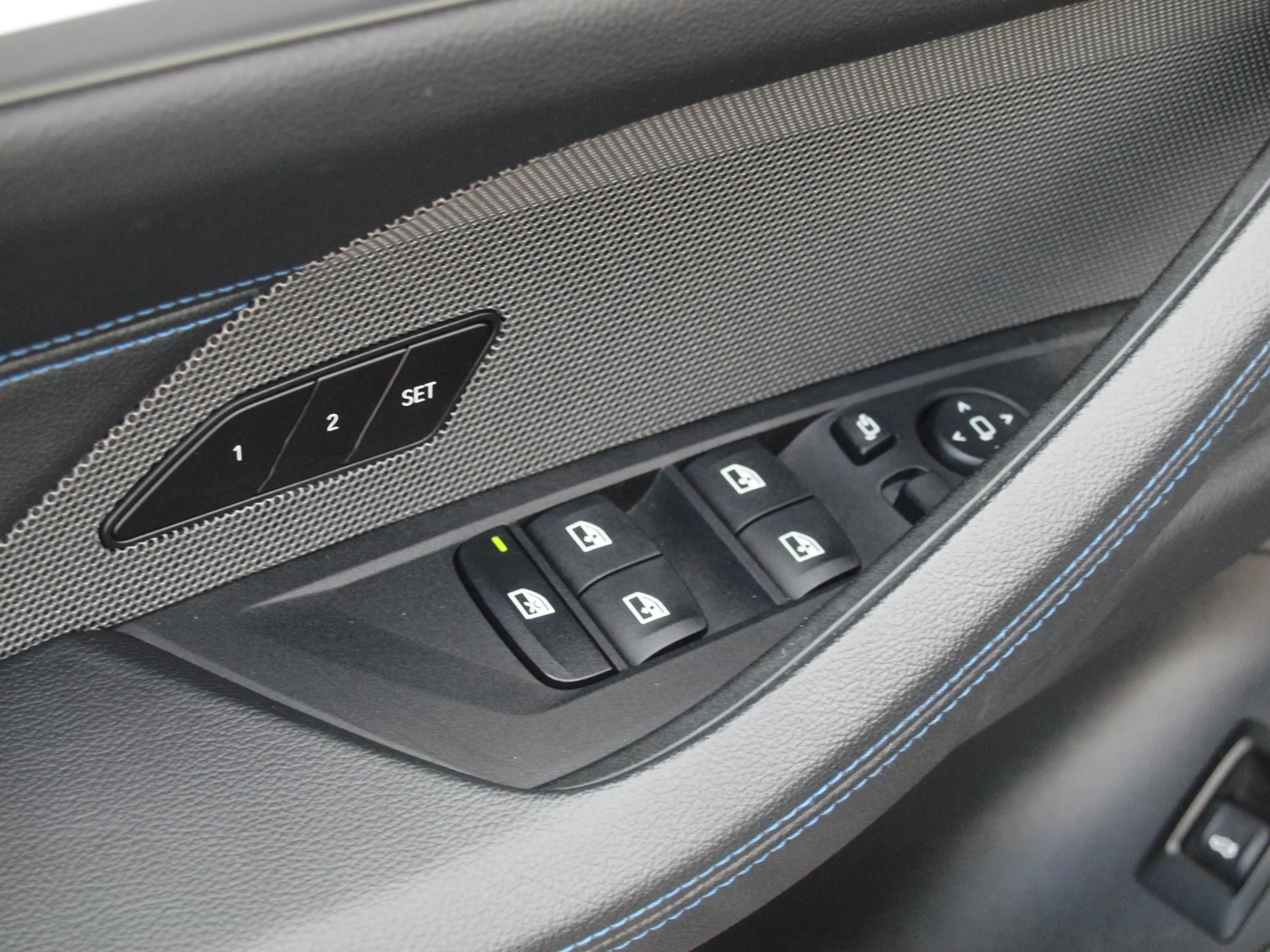 BMW i4 eDrive40 High Executive 84 kWh | M-Pakket | Schuif — photo 31