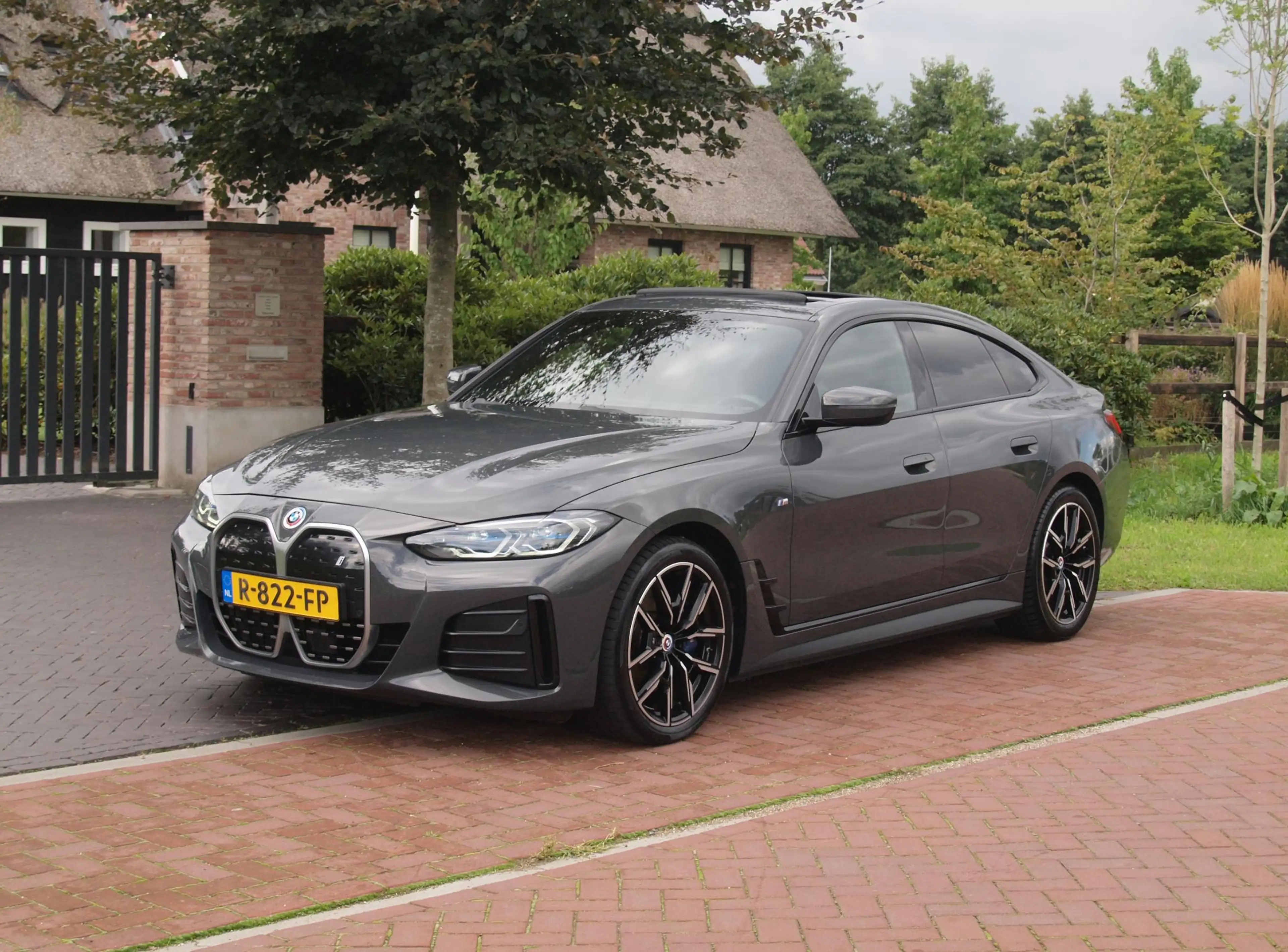 BMW i4 eDrive40 High Executive 84 kWh | M-Pakket | Schuif — photo 6