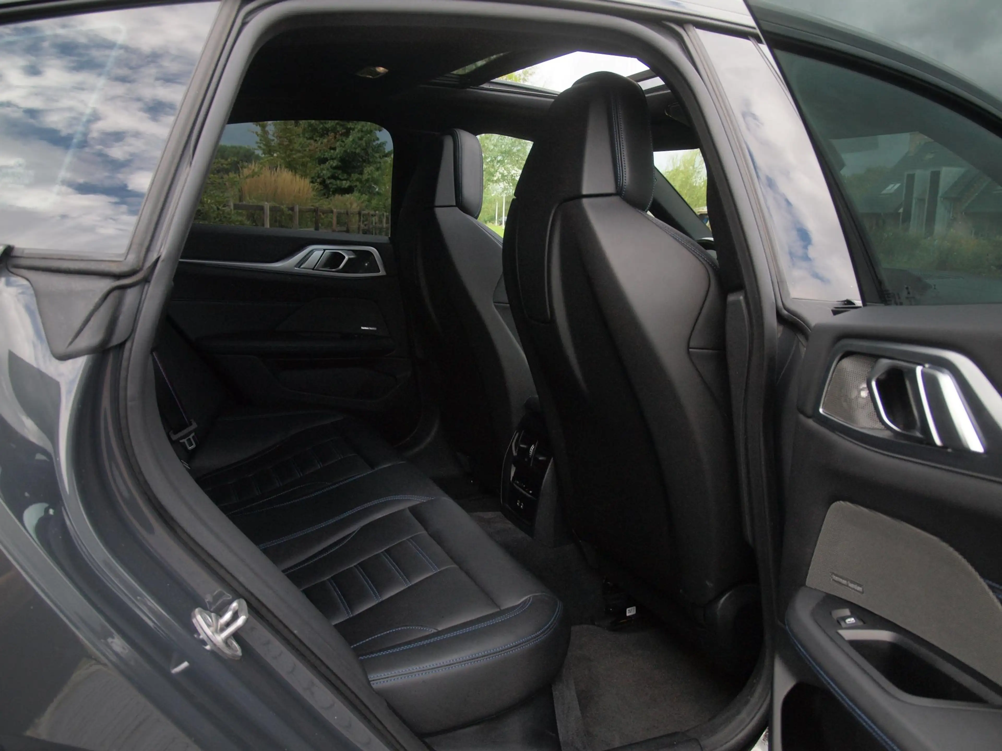 BMW i4 eDrive40 High Executive 84 kWh | M-Pakket | Schuif — photo 35