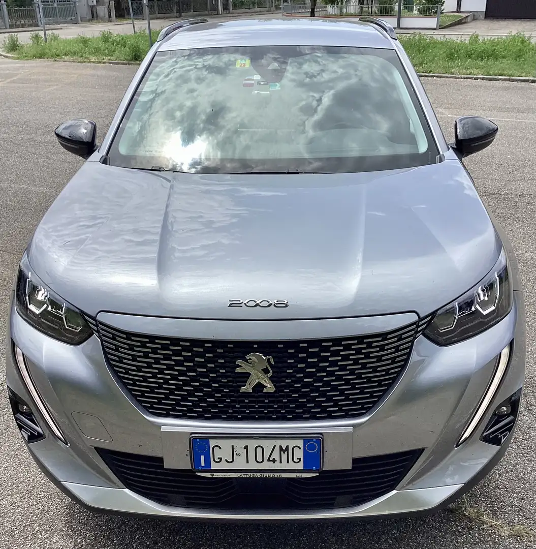 Peugeot e-2008 Allure Pack Gris - 2