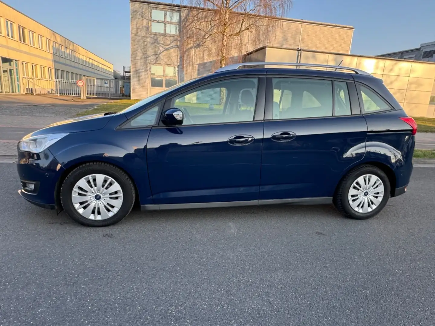 Ford Grand C-Max Grand C-MAX Cool & Connect 7 Sitzer/Navi/Tem/PDC Albastru - 2