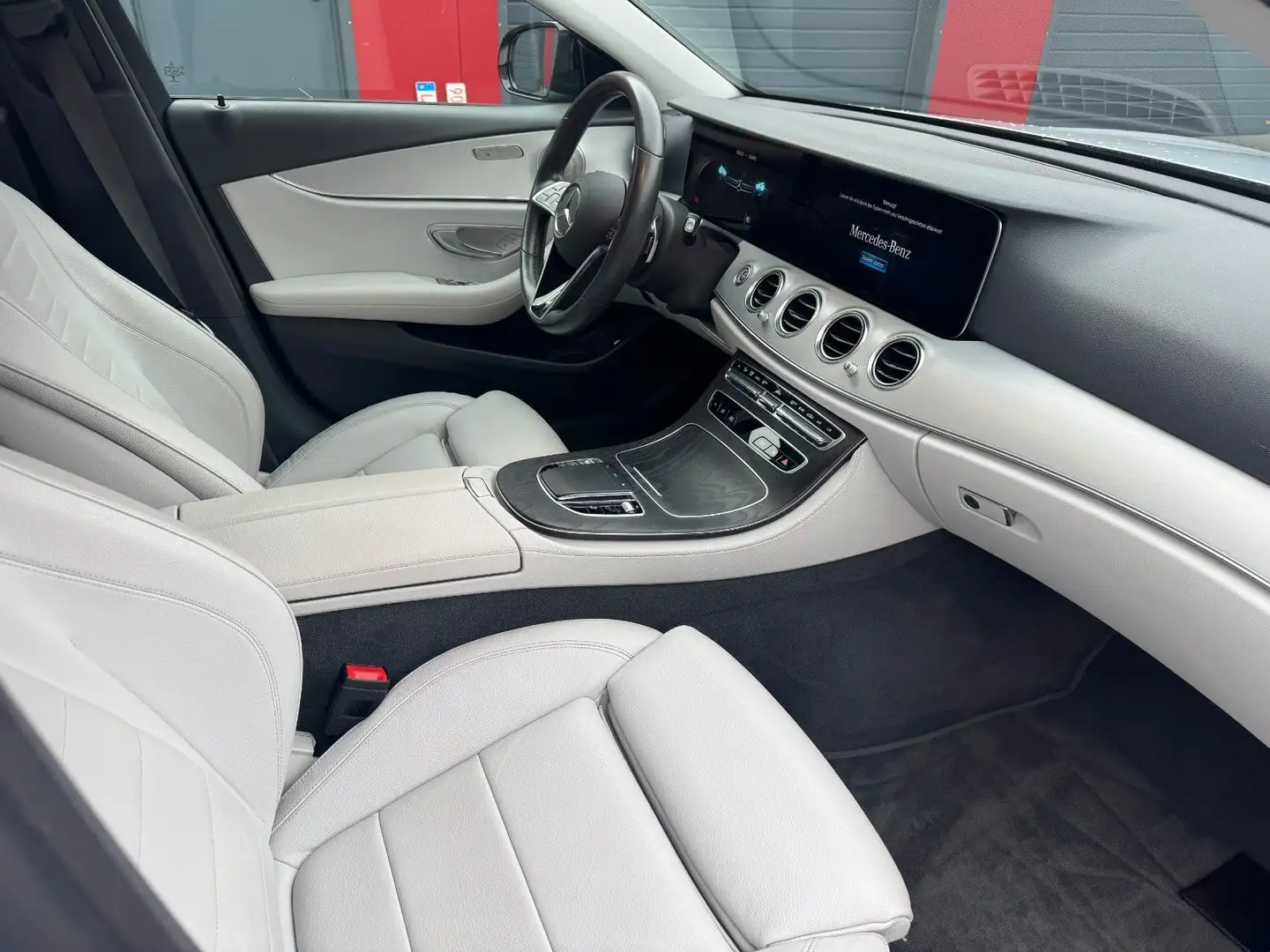 Mercedes-Benz E 220 d 4Matic All-Terrain LEDER AMG-Felgen Night Argent - 2
