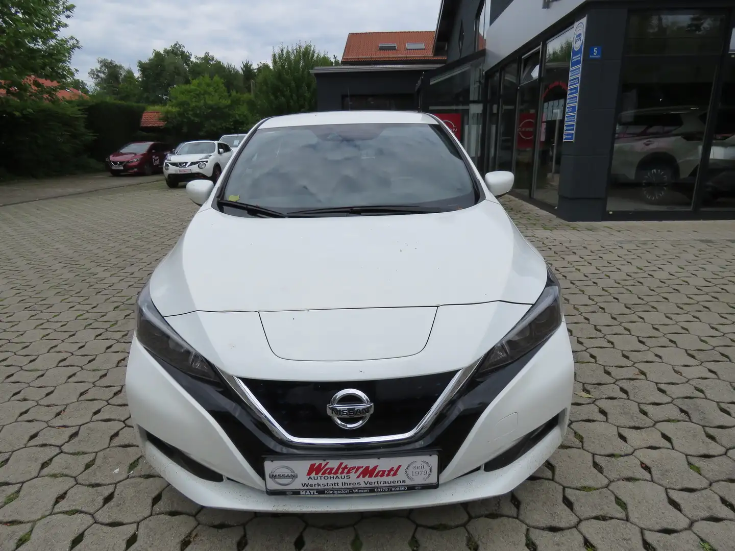Nissan Leaf Acenta 40kW 150PS mit Winterpaket Alb - 2