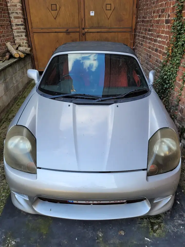 Toyota MR 2