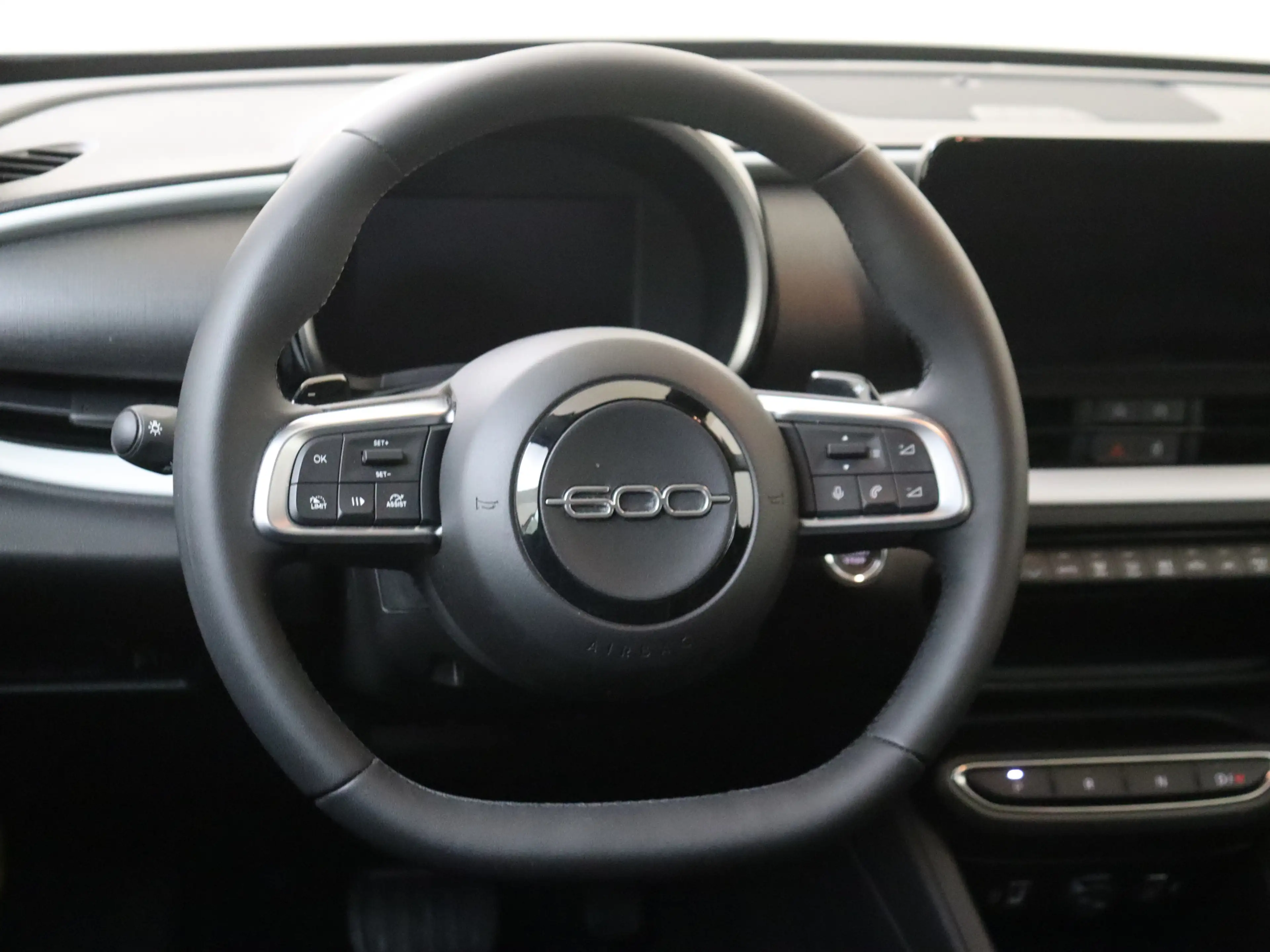 Fiat 600 1.2 Hybrid Urban — photo 6