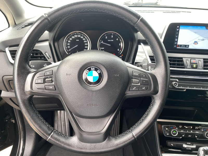 BMW 218 d Gran Tourer — photo 8