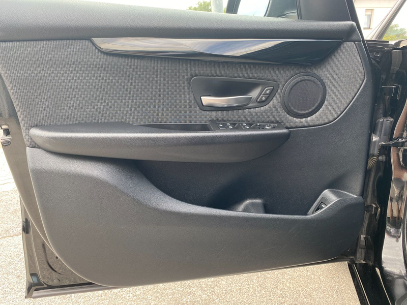 BMW 218 d Gran Tourer — photo 10