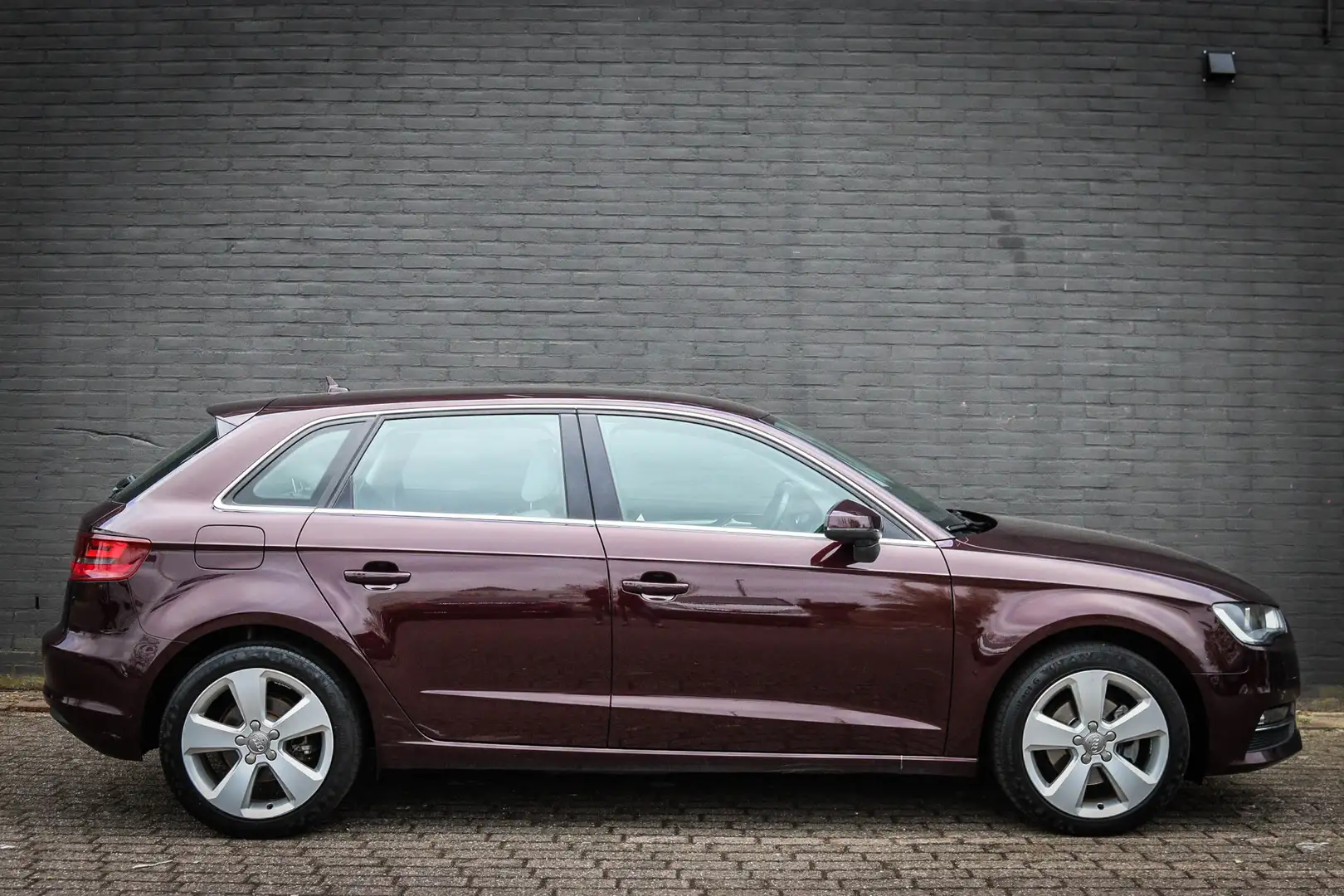 Audi A3 Sportback 1.4 TFSI CoD Ambition Pro Line /Leder/Na Rood - 2