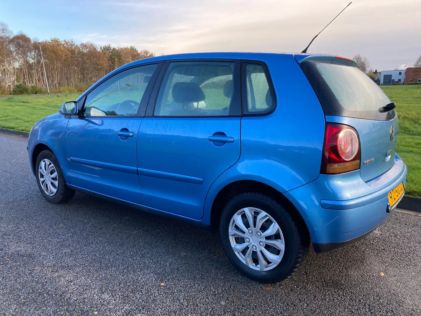 Volkswagen Polo 1.4 Trendline Blauw - 2