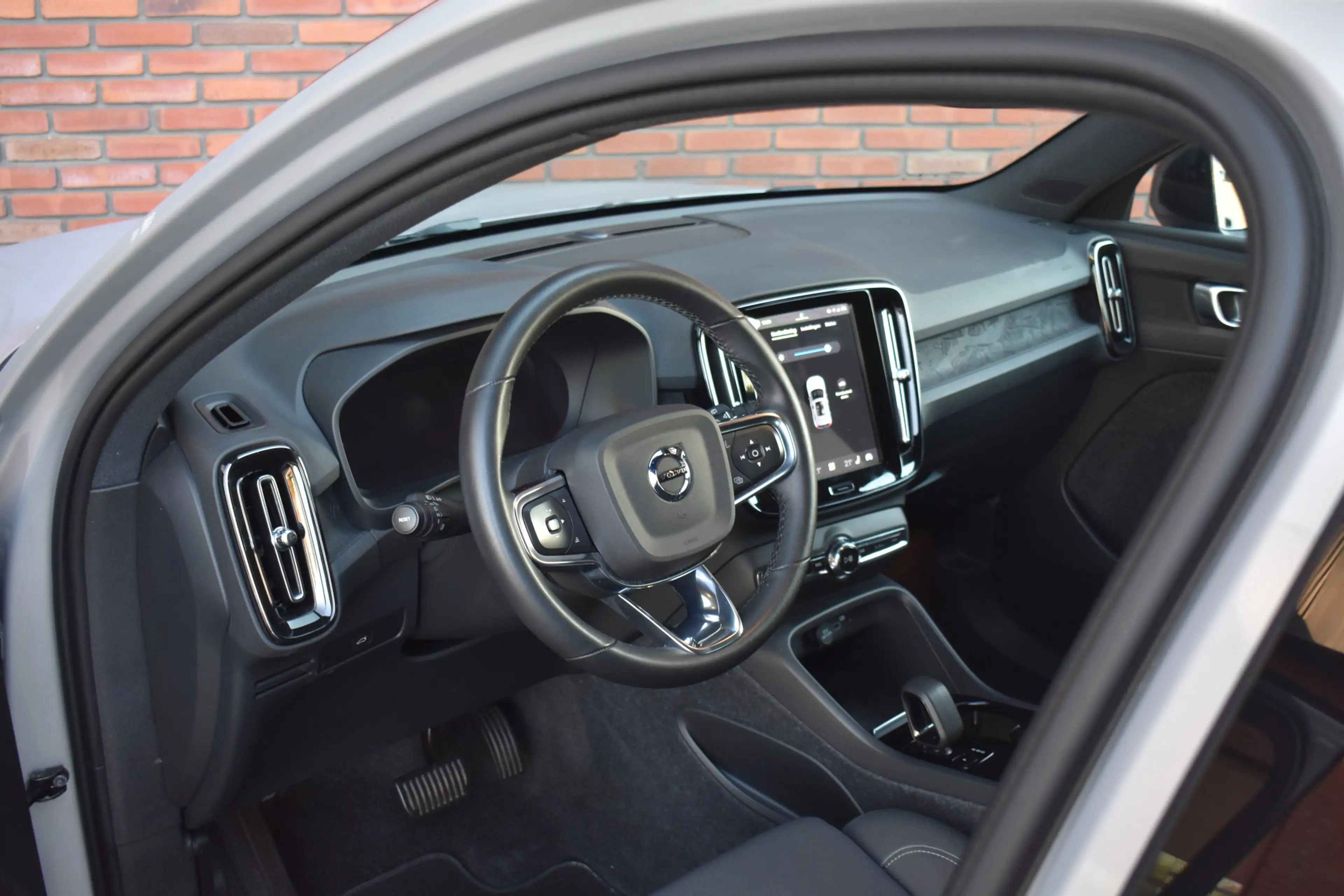 Volvo XC40 Single Motor Essential 69 kWh | Achteruitrijcamera — photo 6