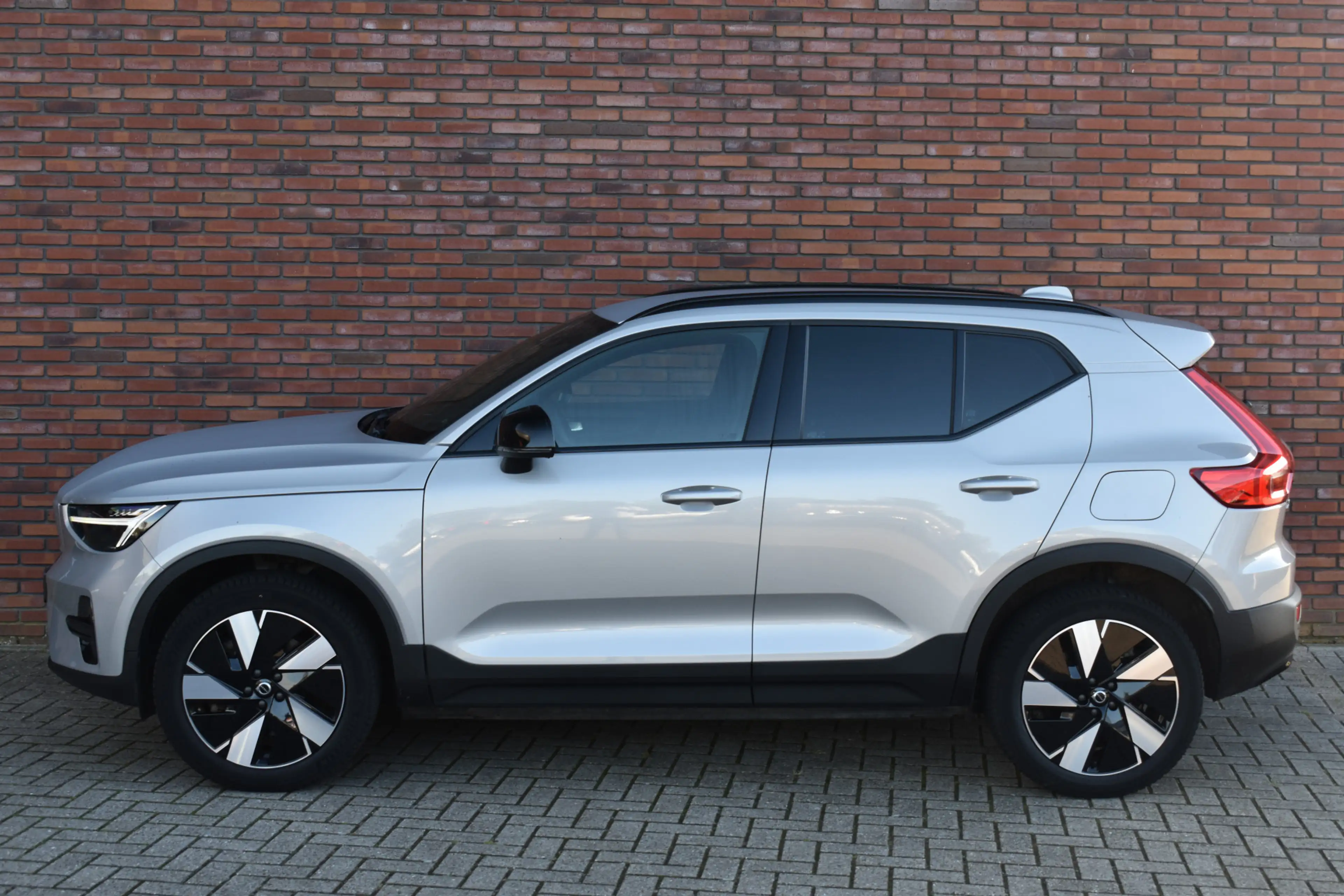 Volvo XC40 Single Motor Essential 69 kWh | Achteruitrijcamera — photo 7