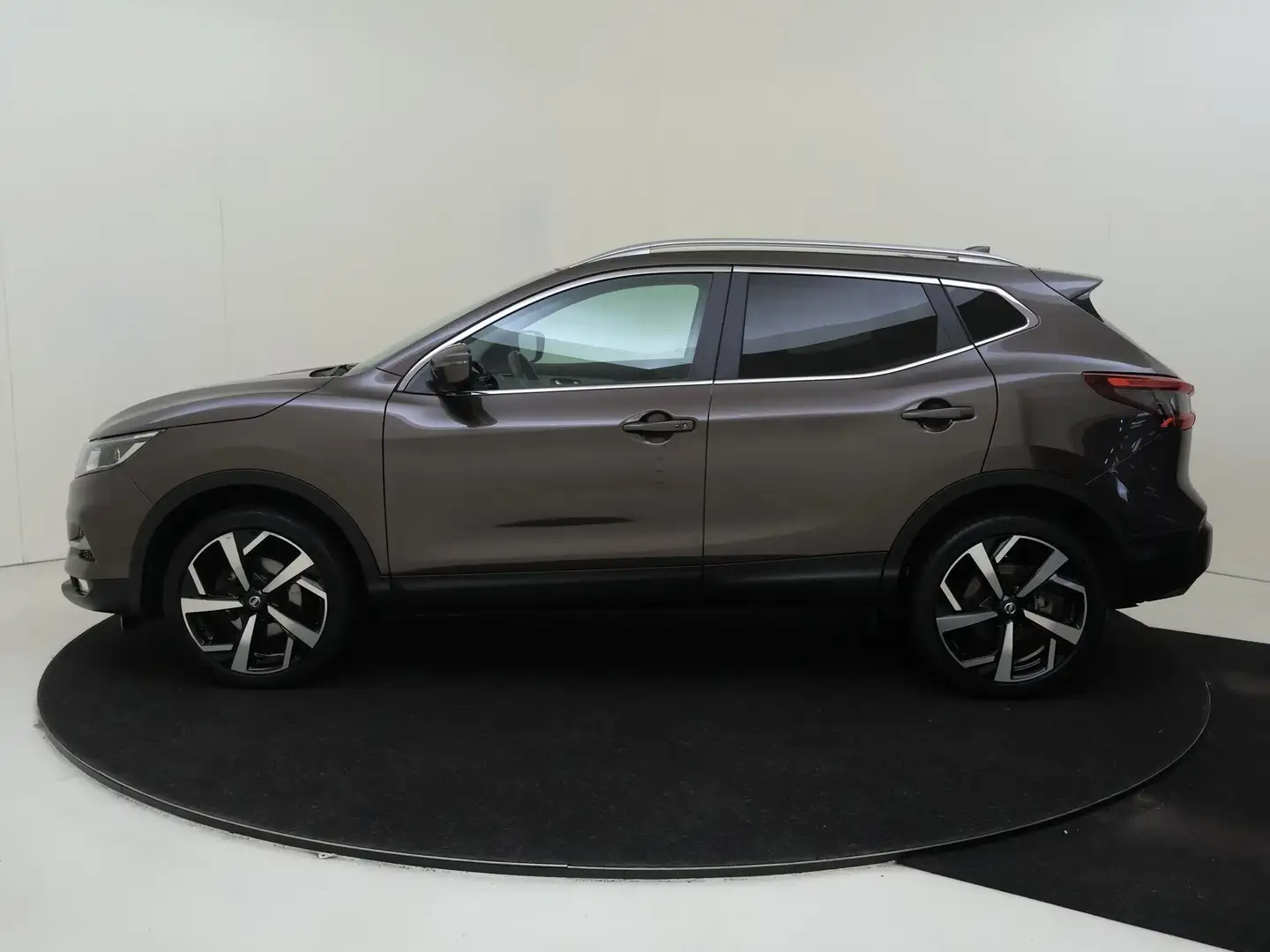 Nissan Qashqai 1.2 Tekna 115PK | Panoramadak | Navigatie | 360 Gr Brun - 2
