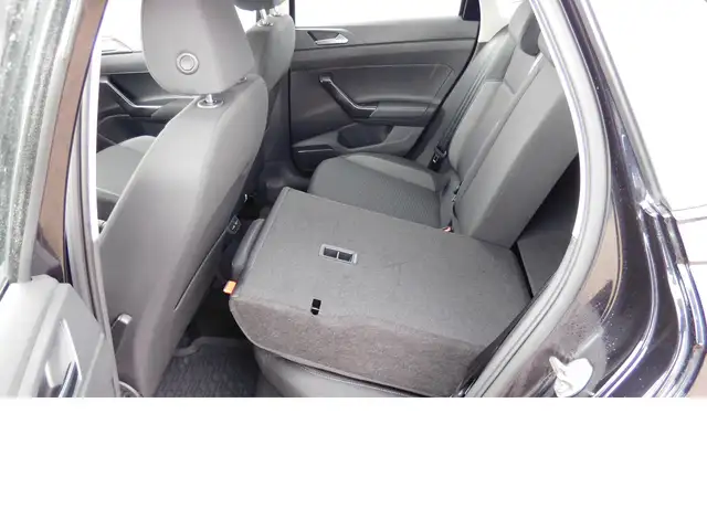 Volkswagen Polo view 12