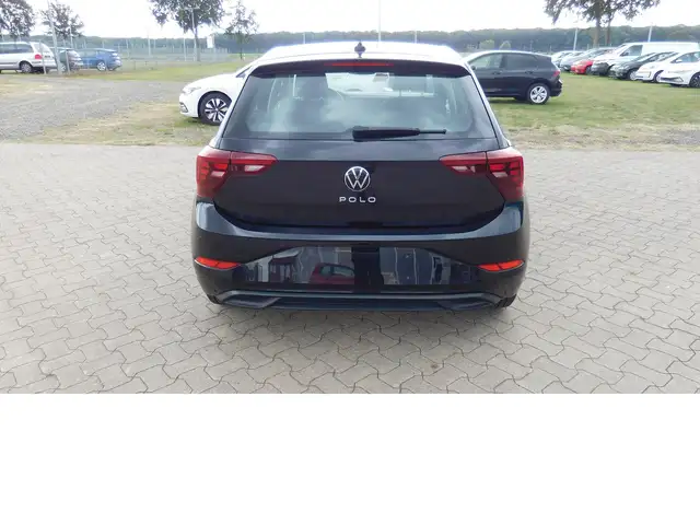 Volkswagen Polo view 4