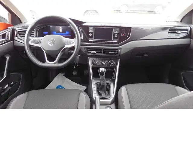 Volkswagen Polo view 9
