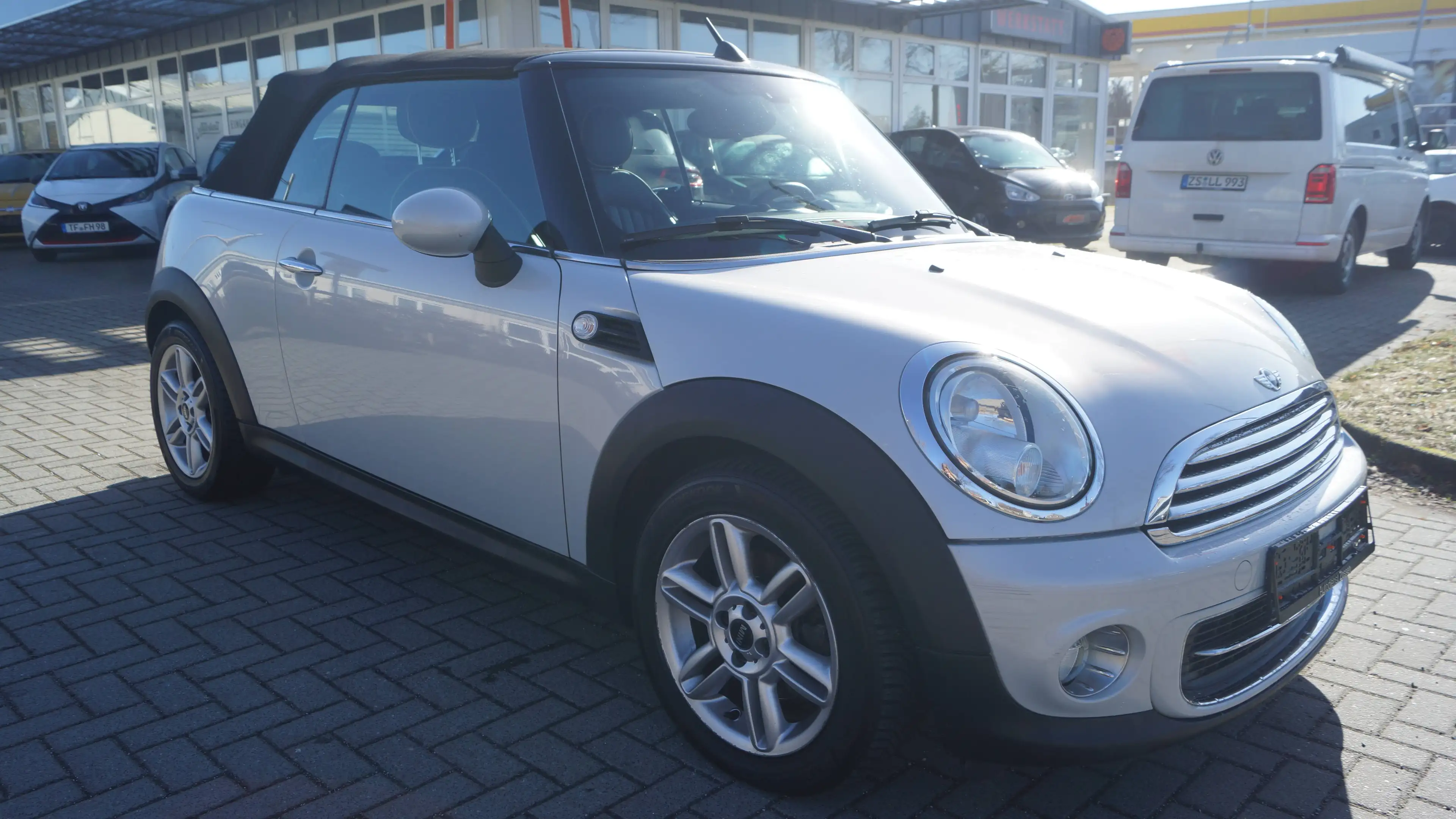 MINI Cooper Cabrio Cooper — photo 3