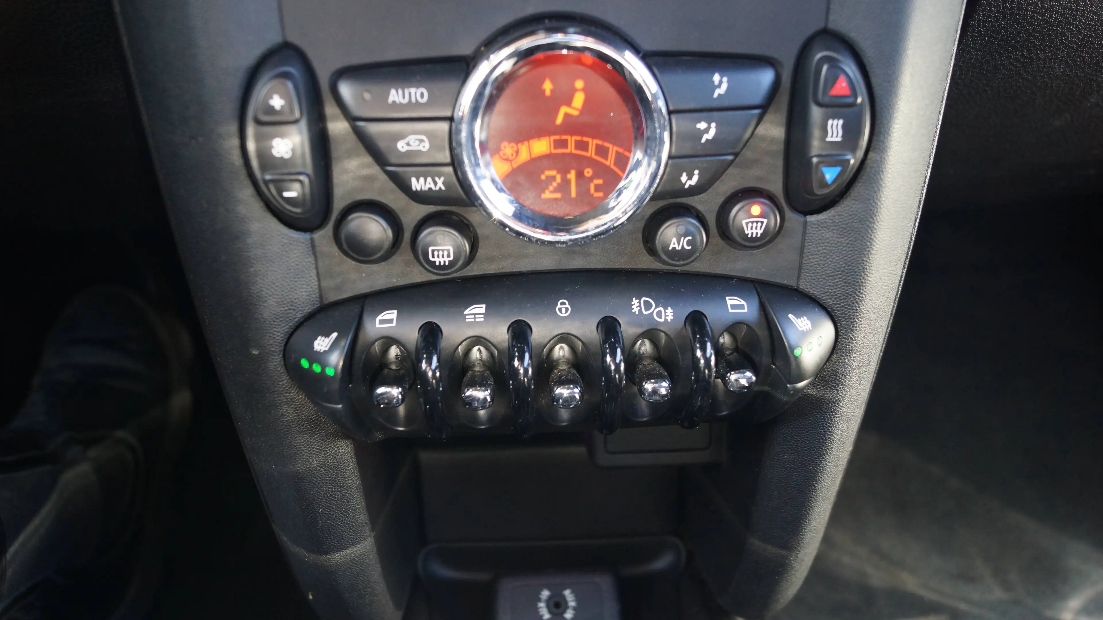 MINI Cooper Cabrio Cooper — photo 14