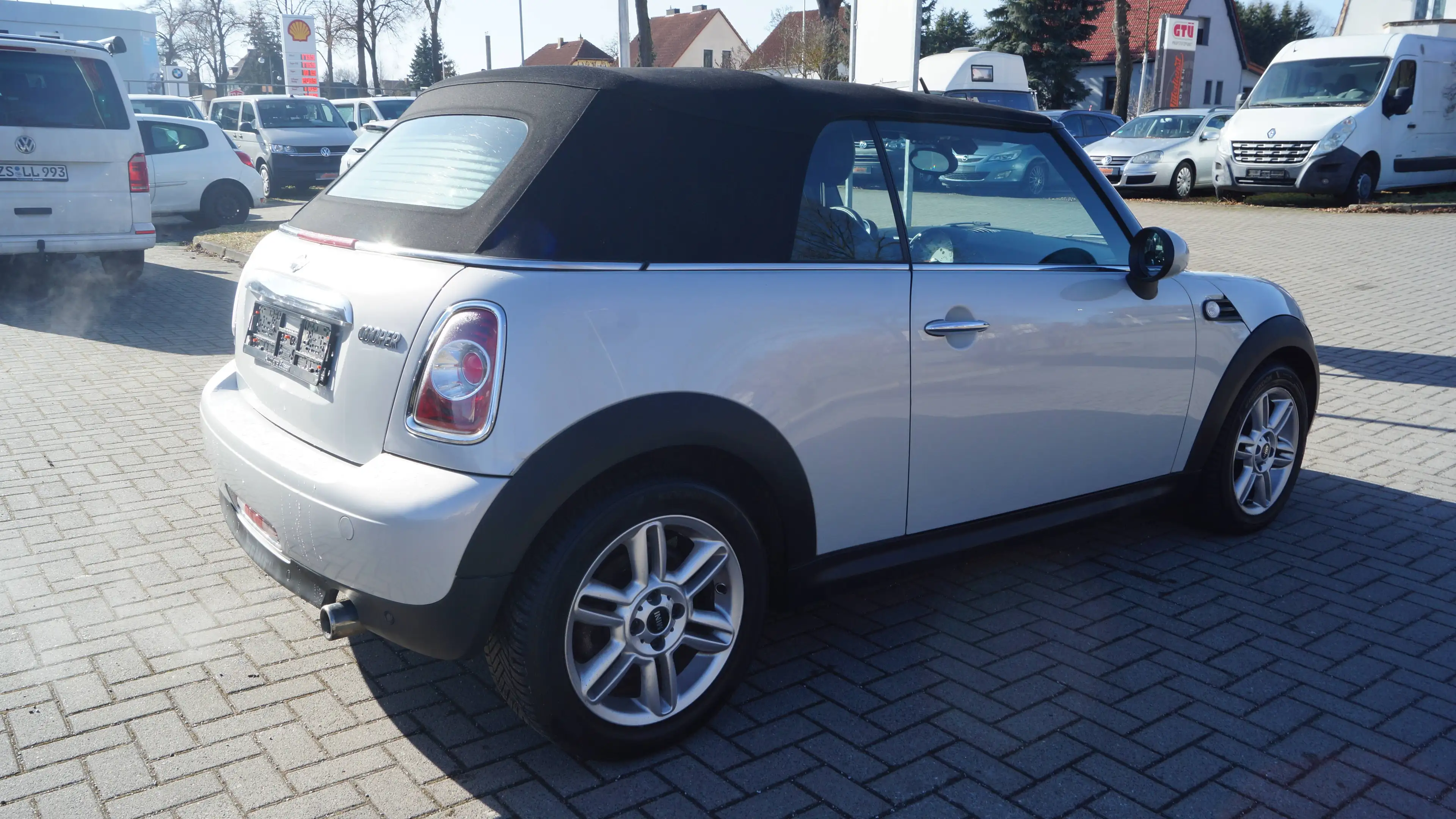 MINI Cooper Cabrio Cooper — photo 4