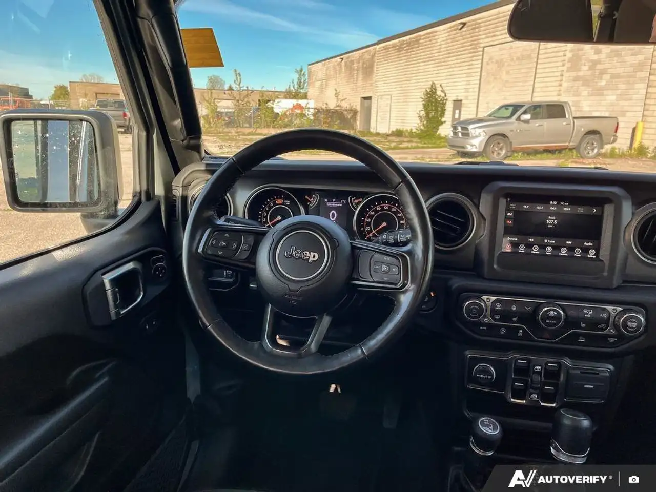 Jeep Wrangler снимка Jeep Wrangler