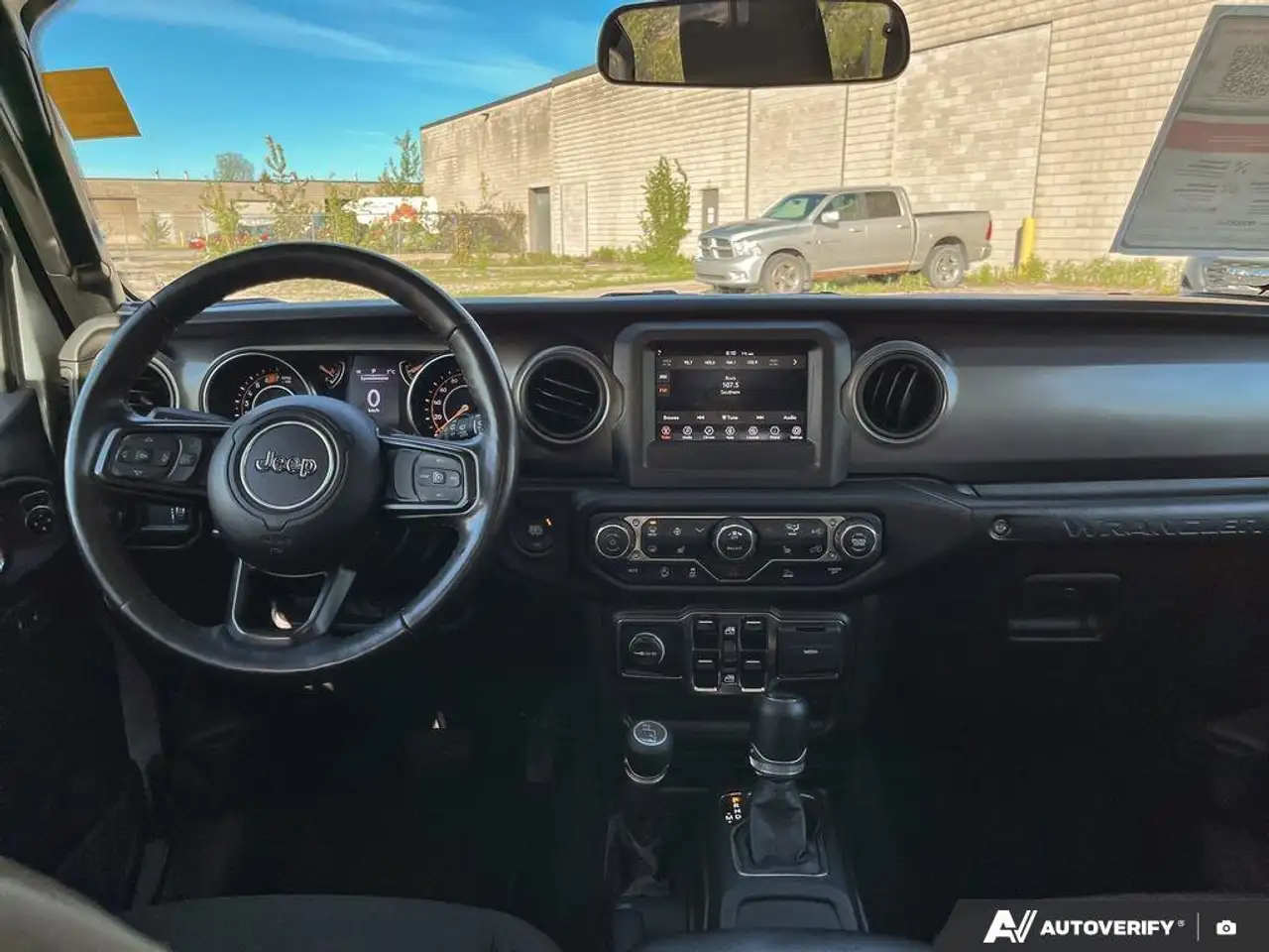 Jeep Wrangler снимка Jeep Wrangler