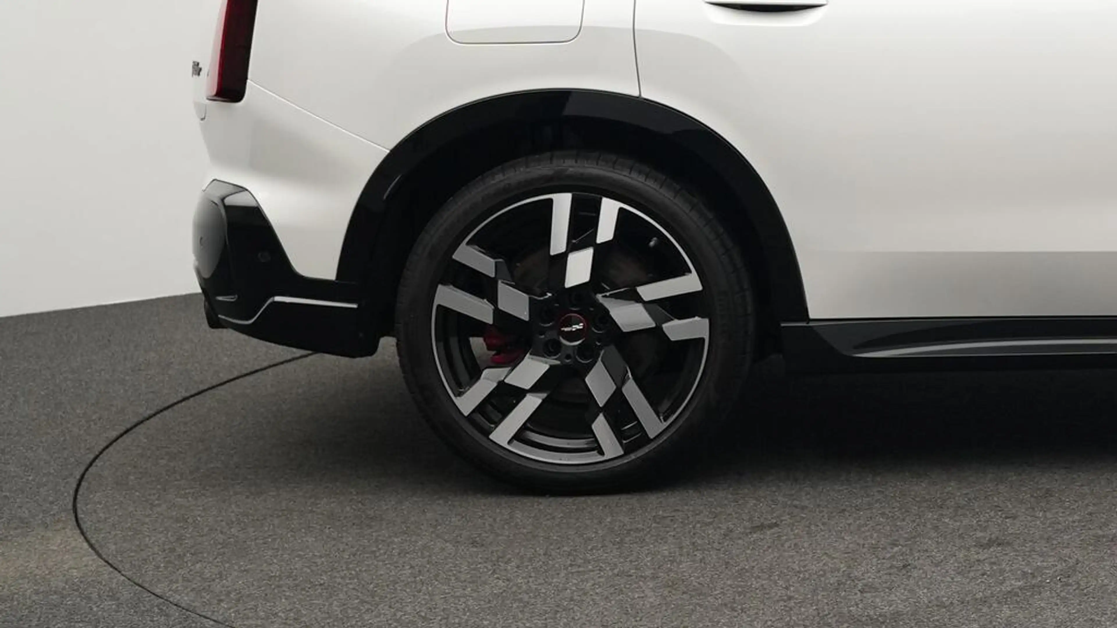 MINI JCW Countryman All4 John Cooper Works Trim — photo 12