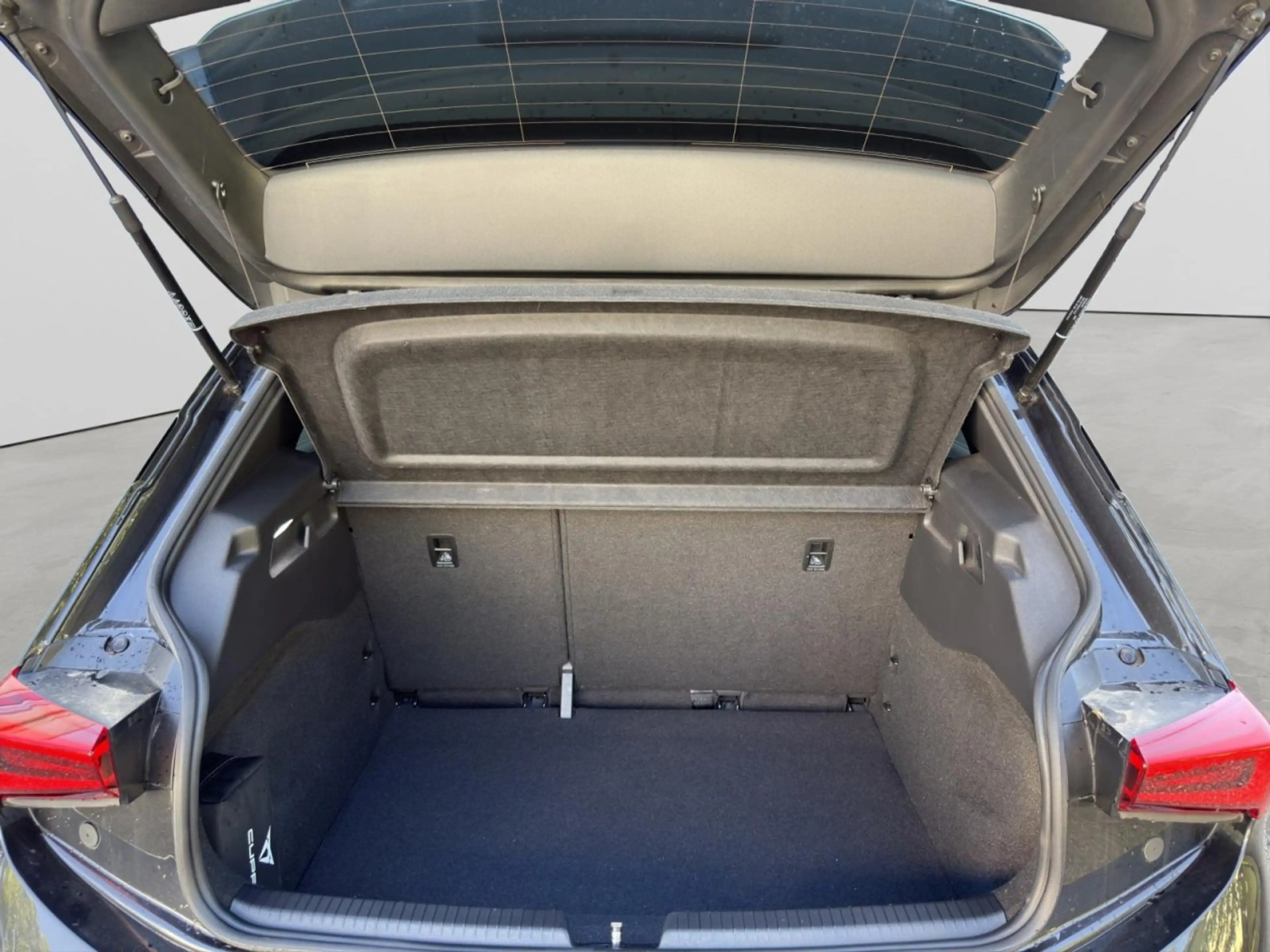 CUPRA Born 150 kW/Wärmepumpe/Kamera/Navi Klima Navi — photo 7