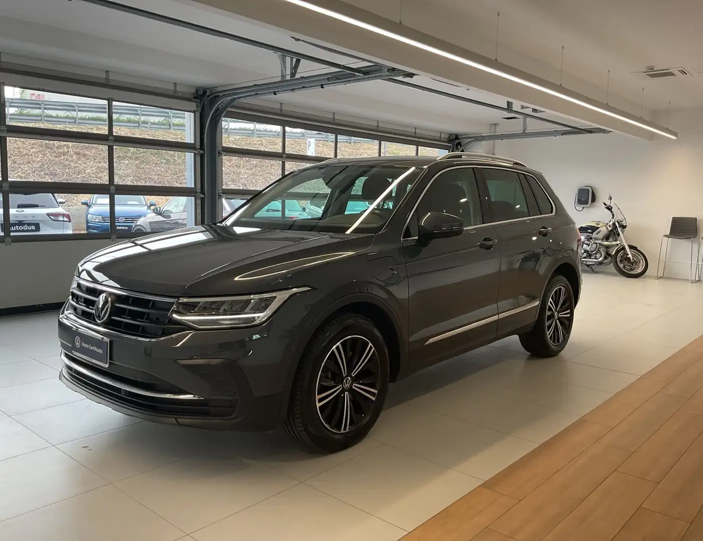 Volkswagen Tiguan 1.4 TSI EHYBRID LIFE 245CV DSG Grigio - 1