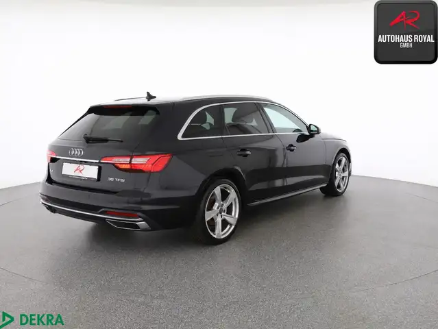 Audi A4 view 4