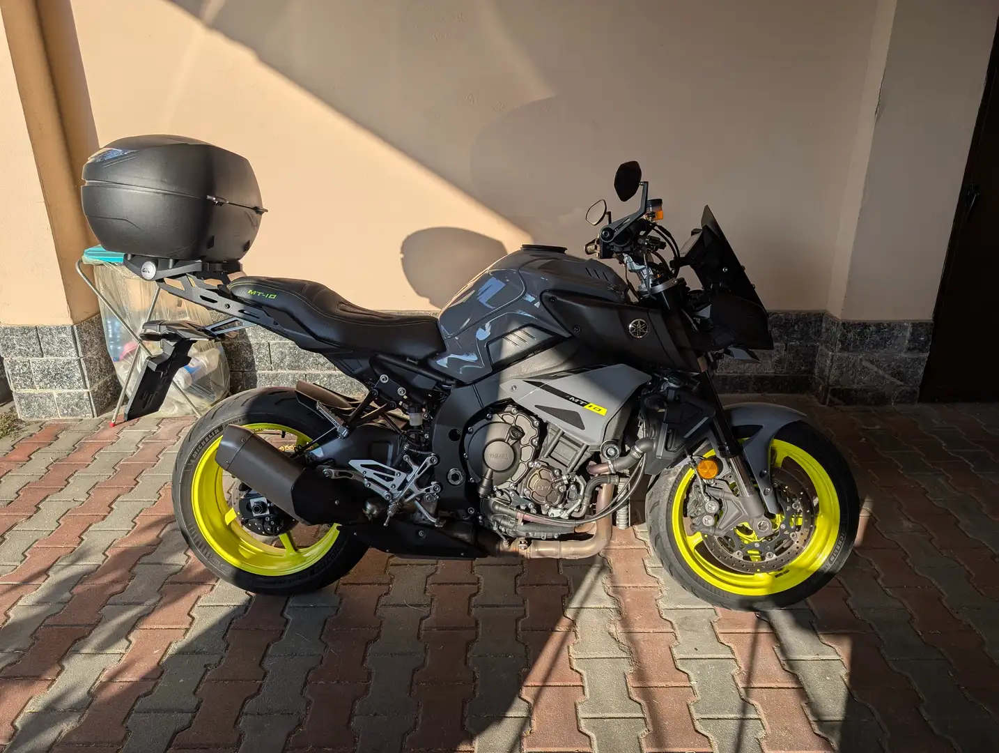 Yamaha MT-10 2017 ABS Gris - 1
