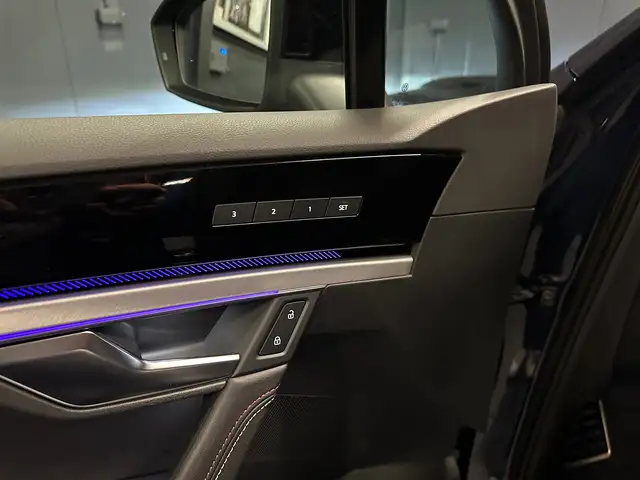 Volkswagen Touareg view 15