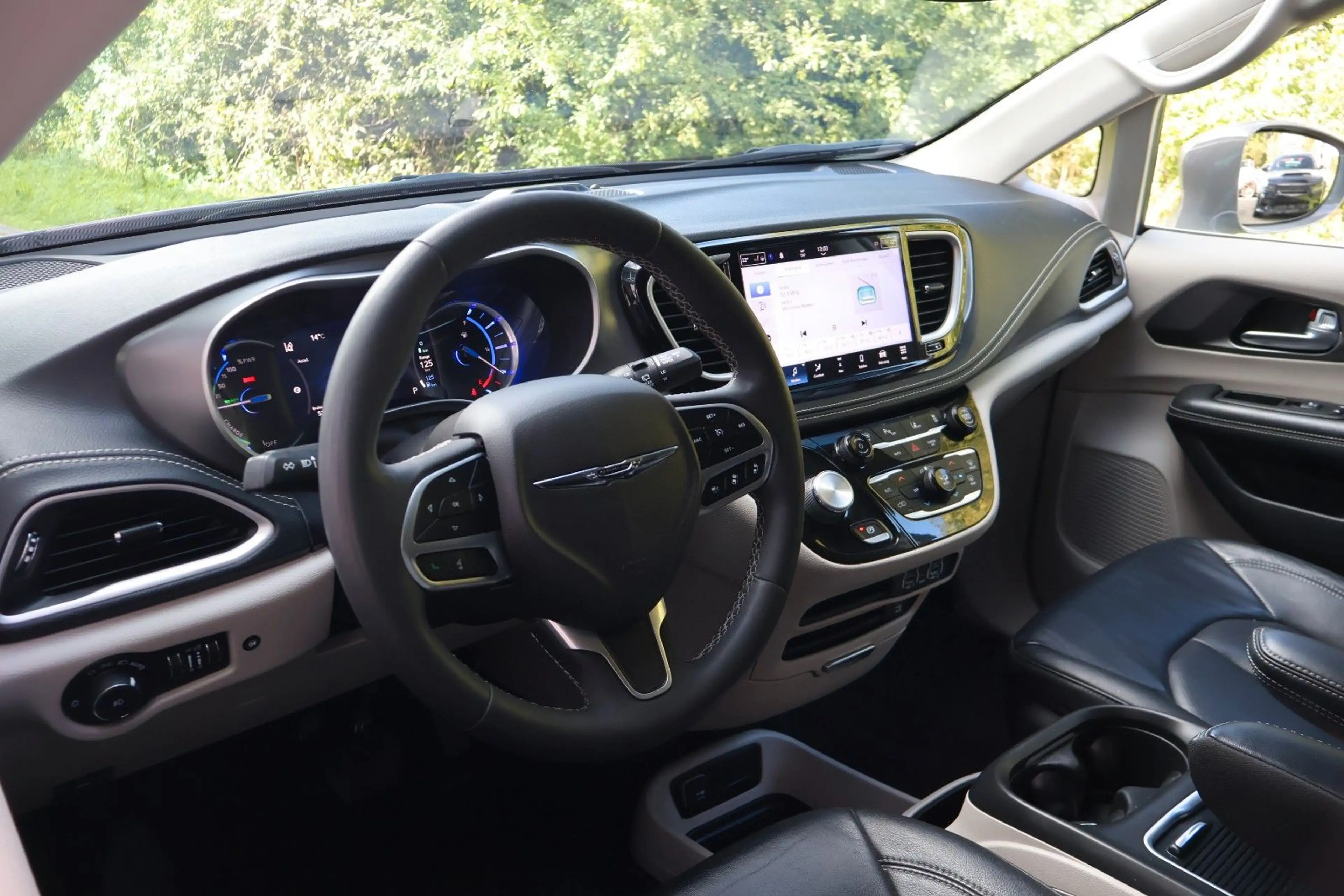 Chrysler Pacifica 3.6L HYBRID/7-SITZER/360°KAMERA/ACC — photo 13