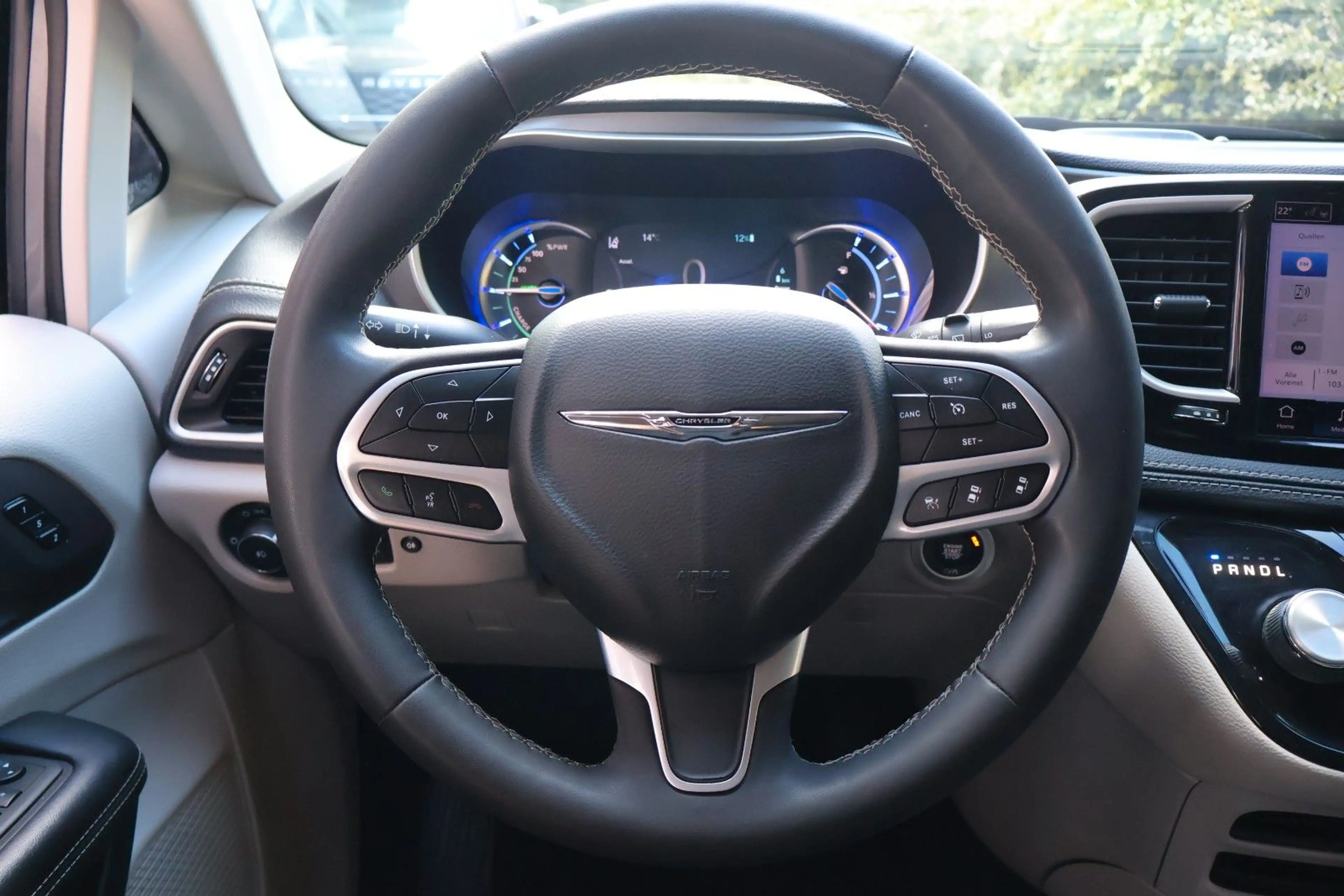 Chrysler Pacifica 3.6L HYBRID/7-SITZER/360°KAMERA/ACC — photo 14