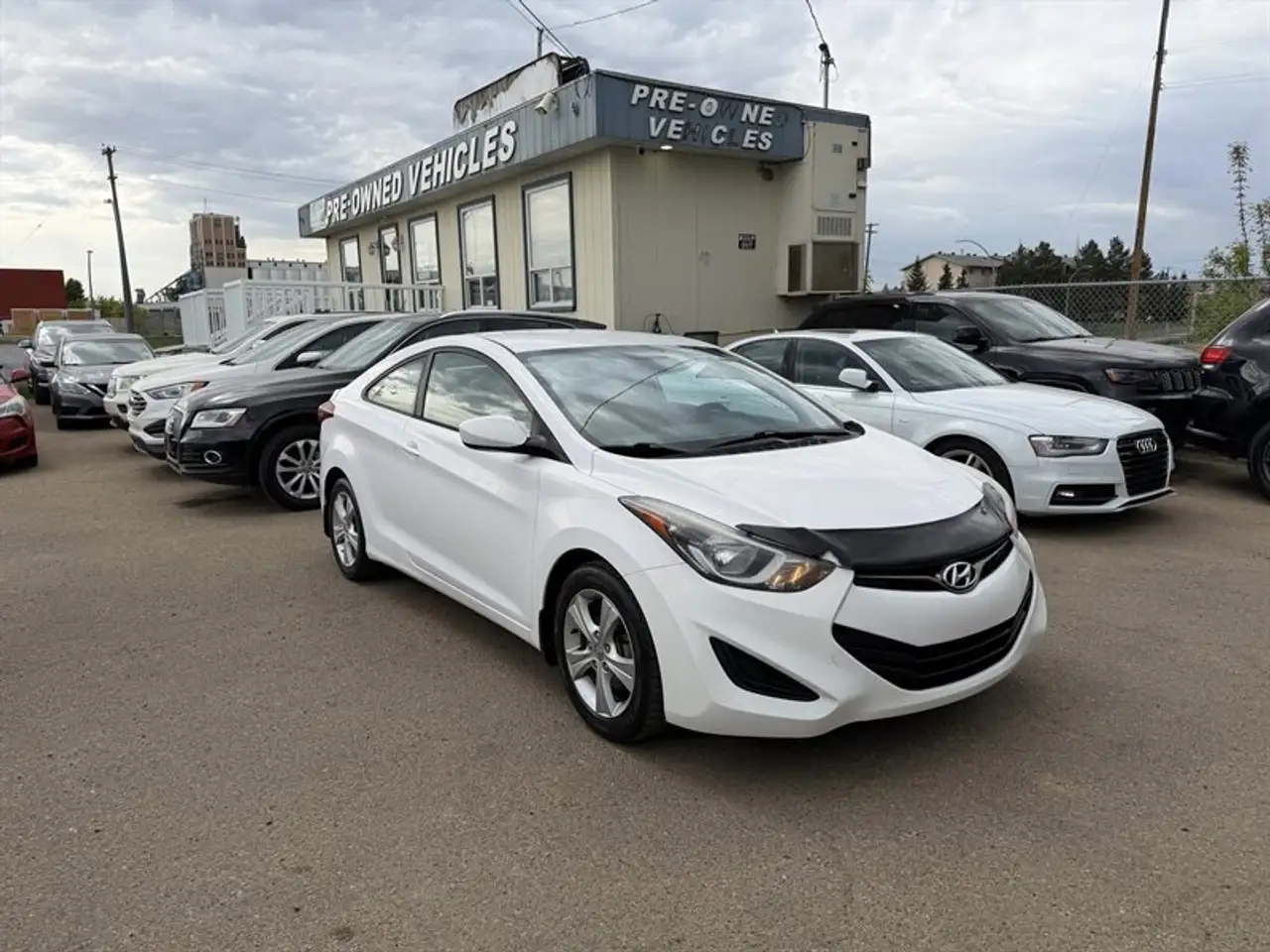Hyundai ELANTRA снимка Hyundai ELANTRA