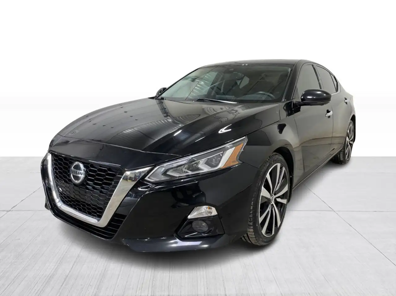Nissan Altima снимка Nissan Altima