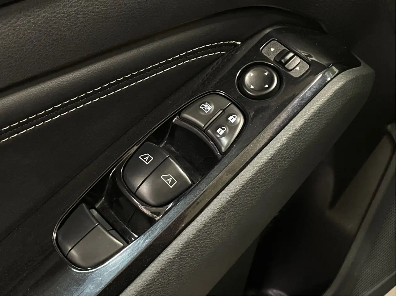 Nissan Altima снимка Nissan Altima