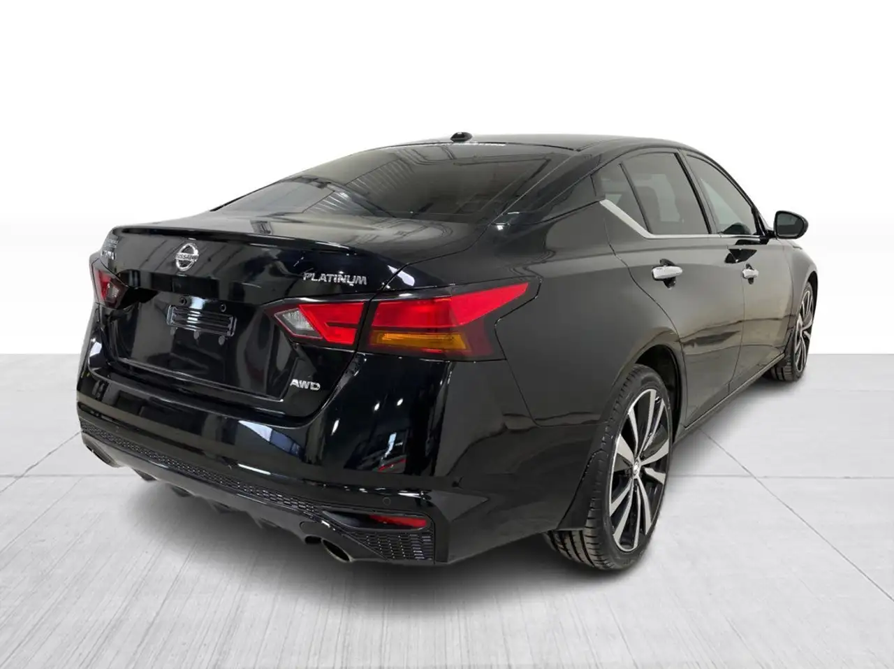 Nissan Altima снимка Nissan Altima
