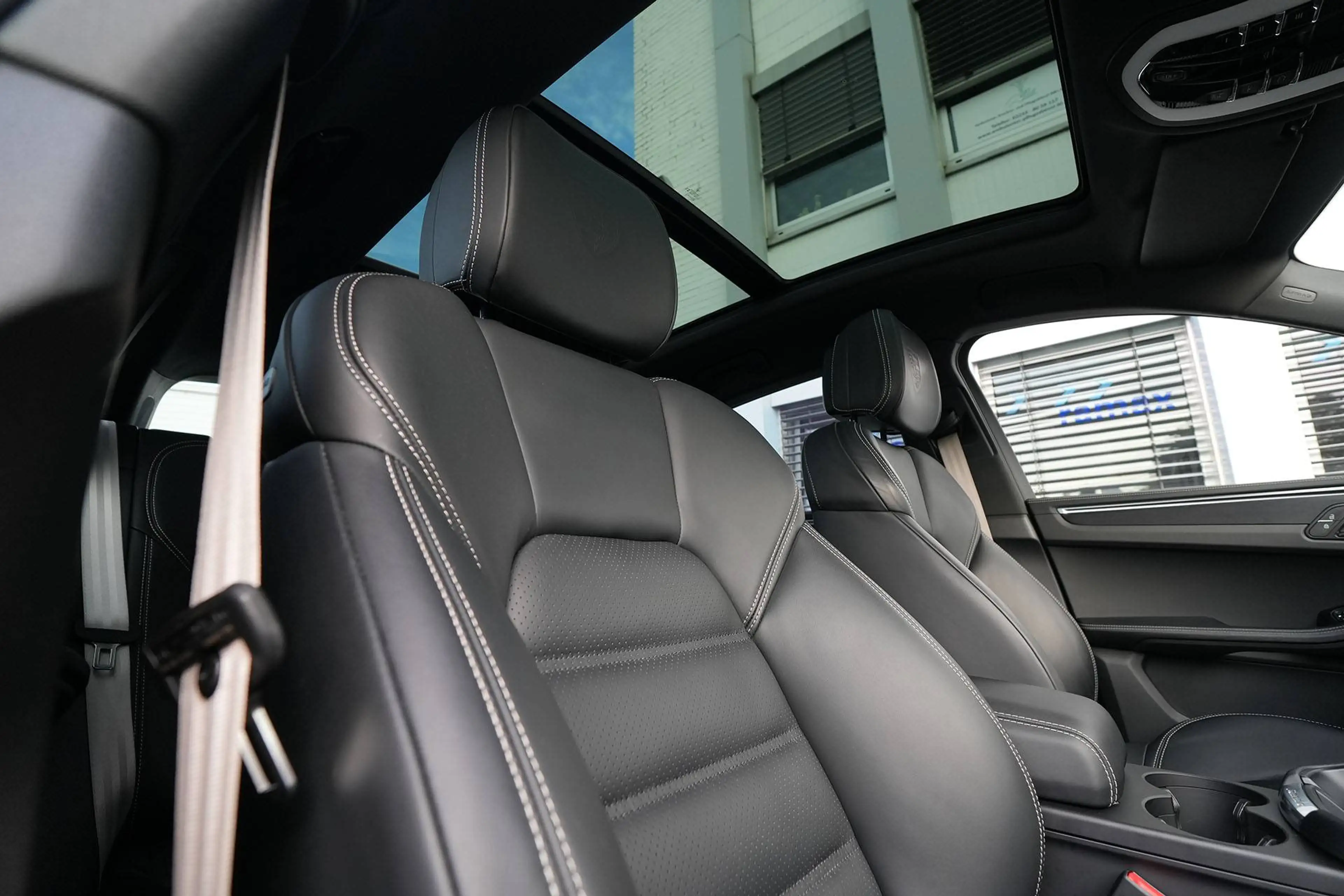Porsche Macan Macan GTS MY24-BURMESTER-PSCB-LUFTF.-PANO-21"GT — photo 21