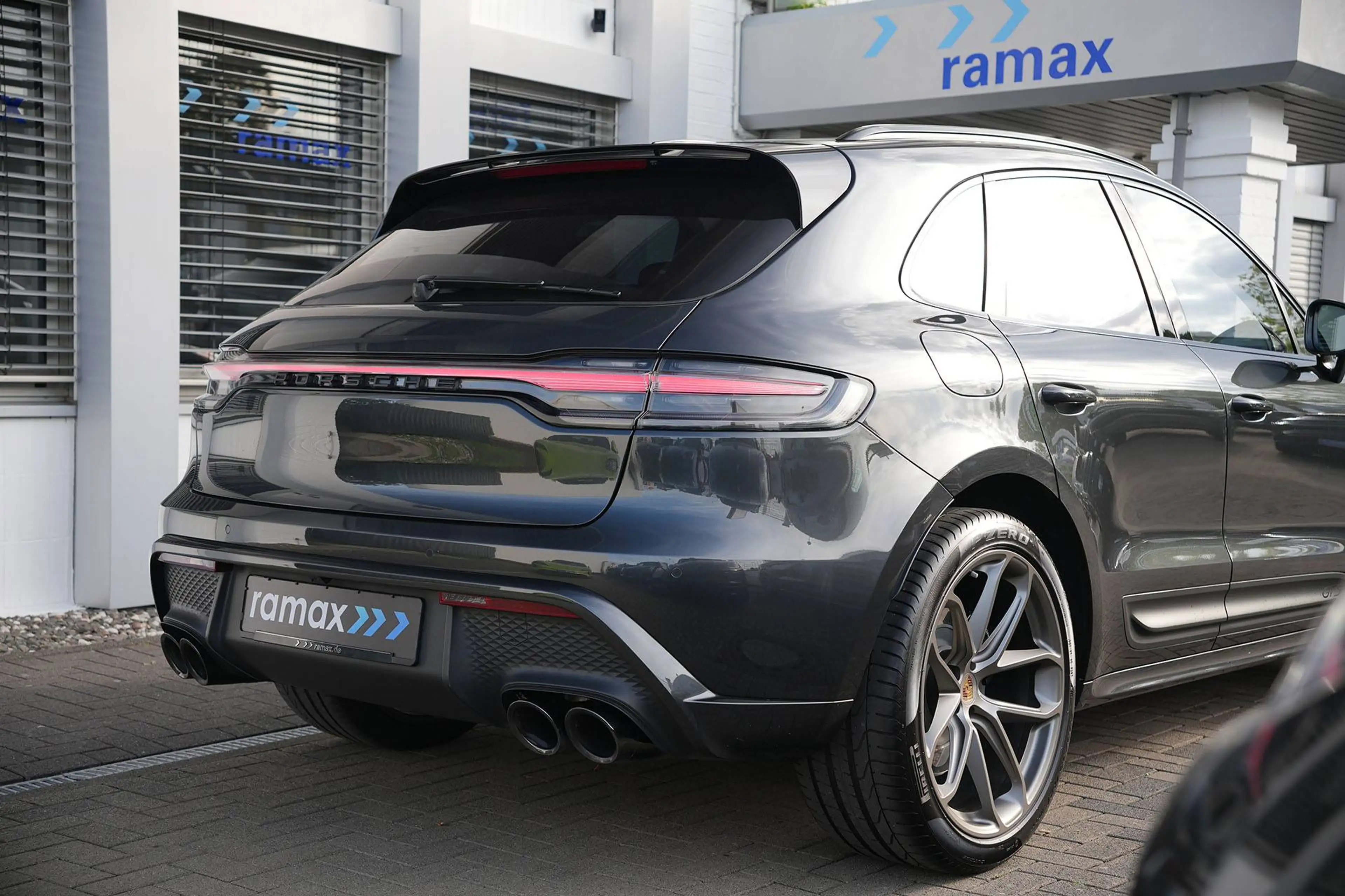 Porsche Macan Macan GTS MY24-BURMESTER-PSCB-LUFTF.-PANO-21"GT — photo 7
