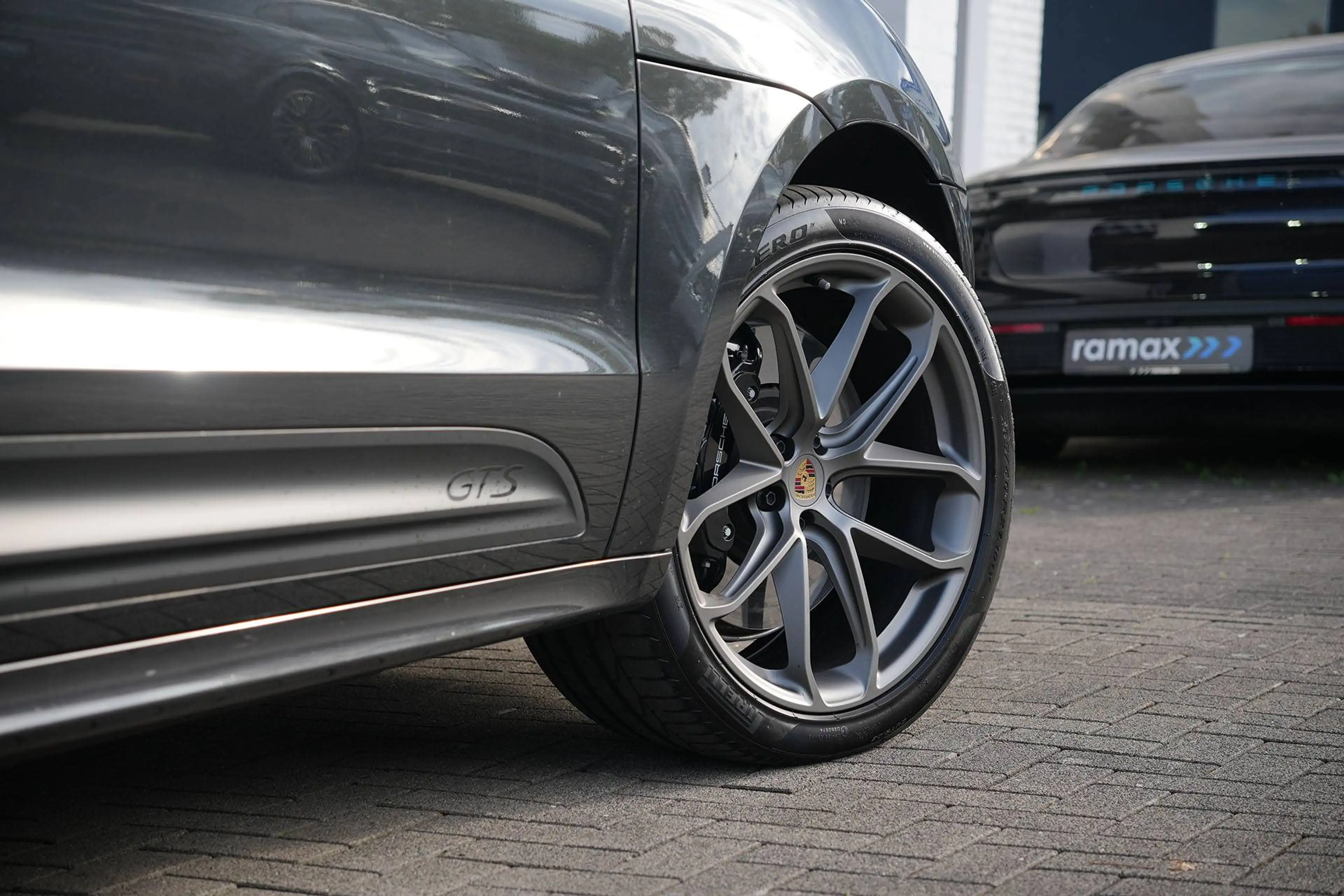 Porsche Macan Macan GTS MY24-BURMESTER-PSCB-LUFTF.-PANO-21"GT — photo 11