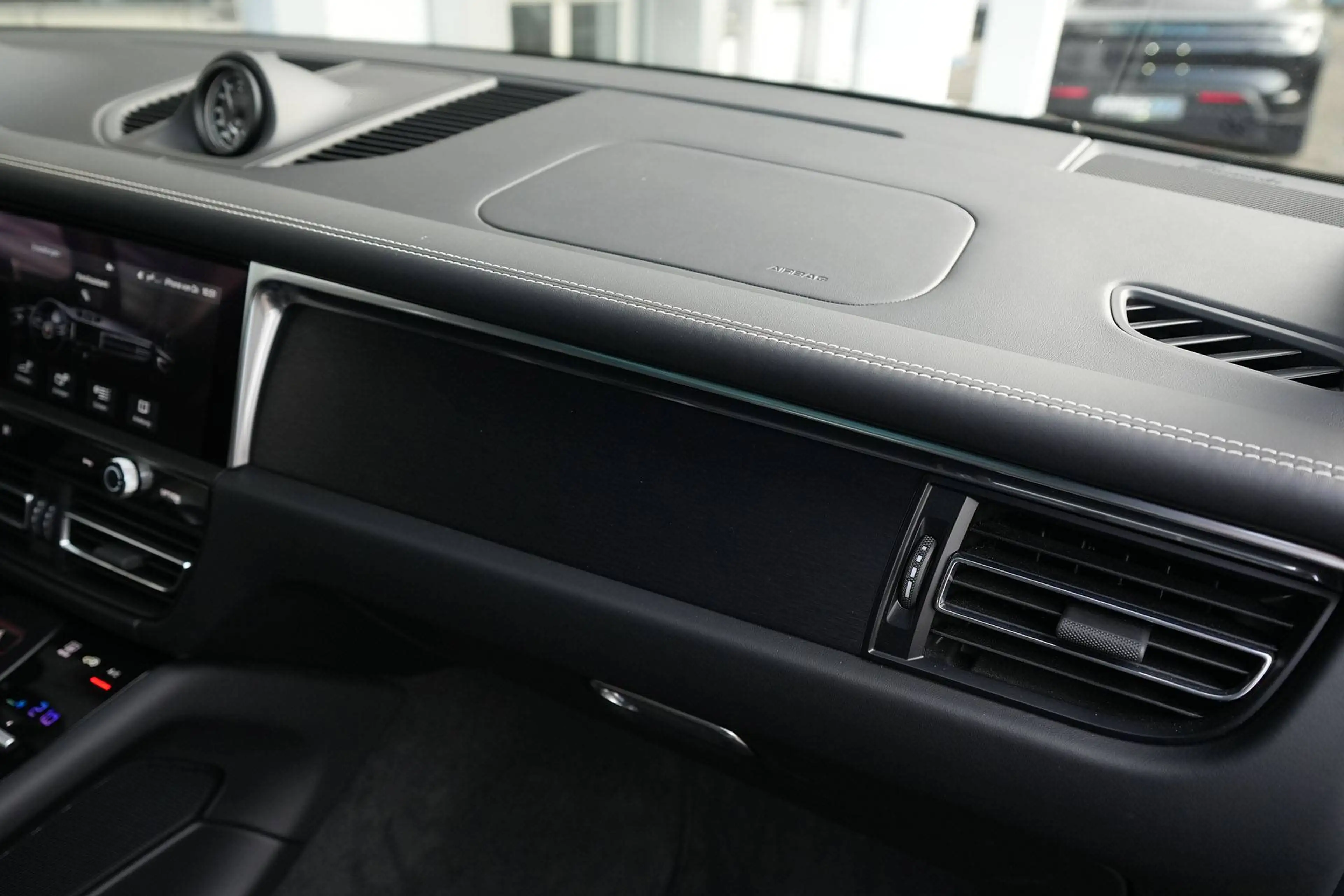Porsche Macan Macan GTS MY24-BURMESTER-PSCB-LUFTF.-PANO-21"GT — photo 42