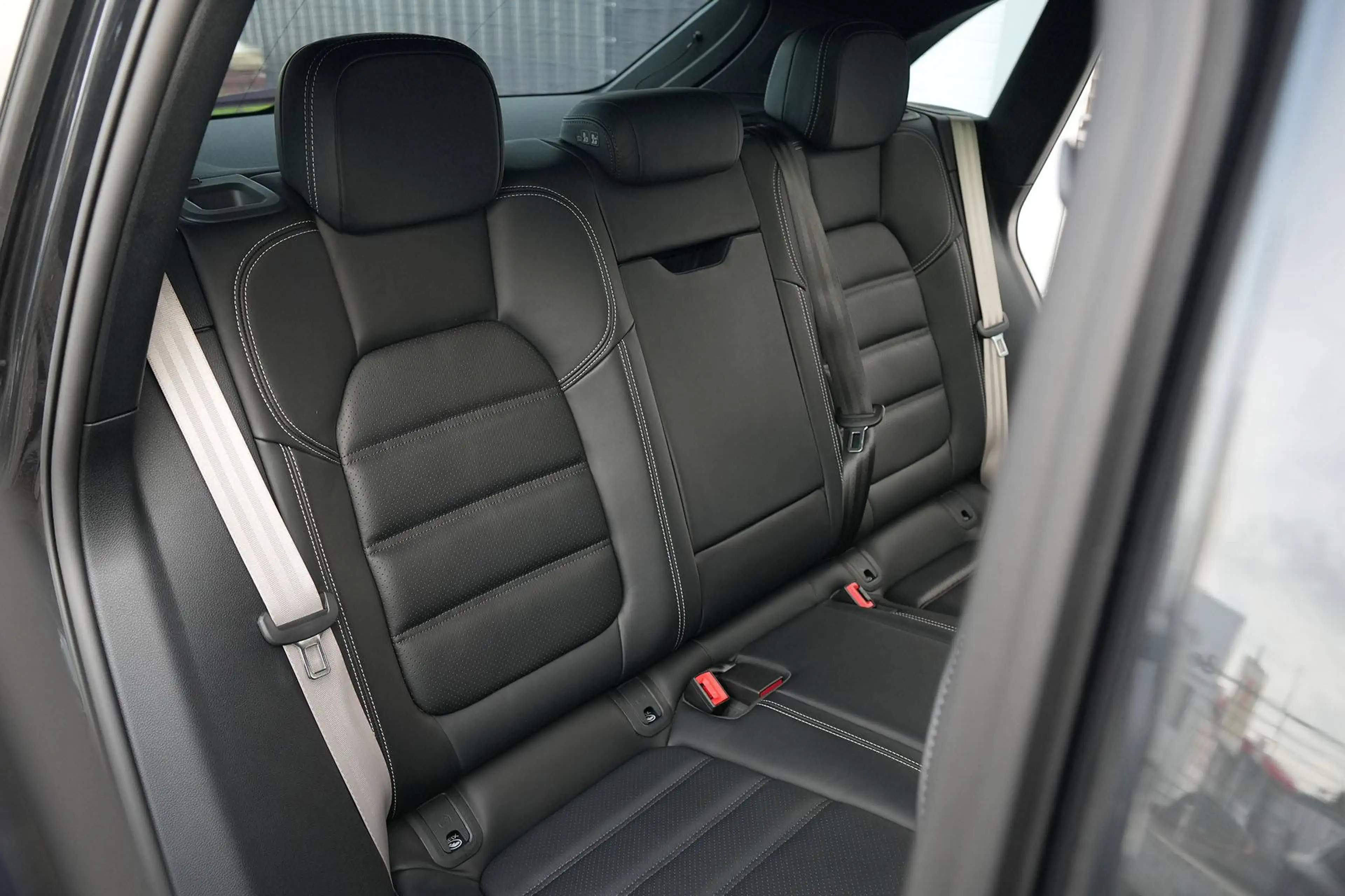 Porsche Macan Macan GTS MY24-BURMESTER-PSCB-LUFTF.-PANO-21"GT — photo 35