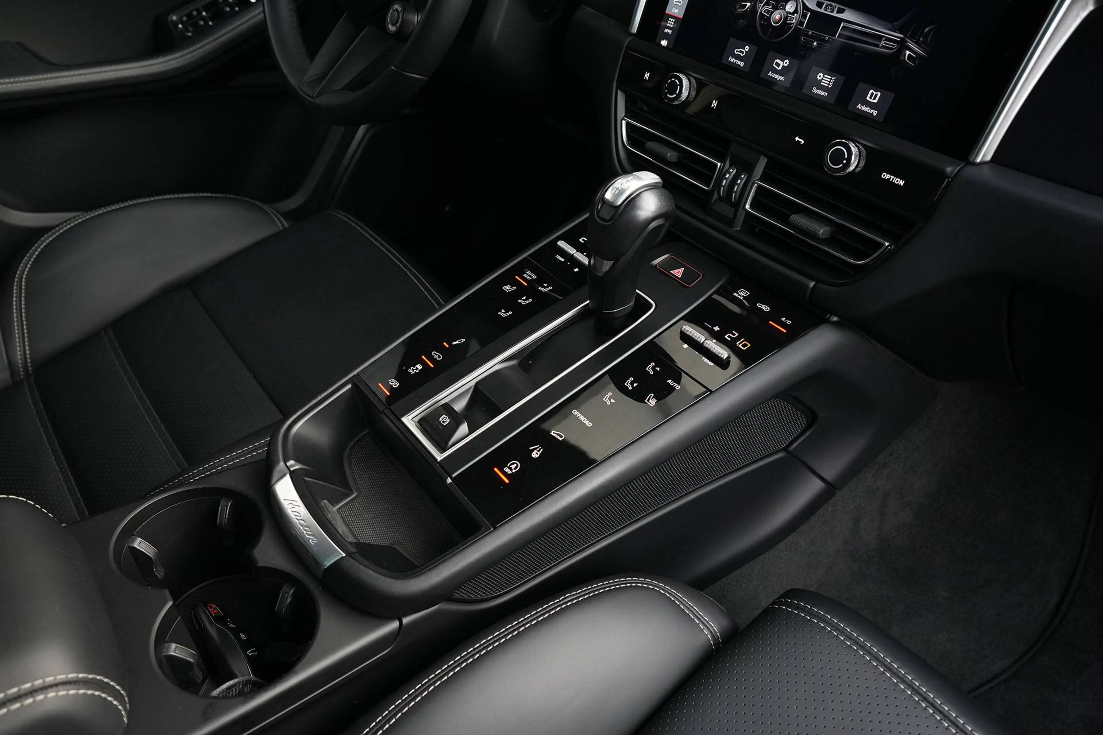 Porsche Macan Macan GTS MY24-BURMESTER-PSCB-LUFTF.-PANO-21"GT — photo 22
