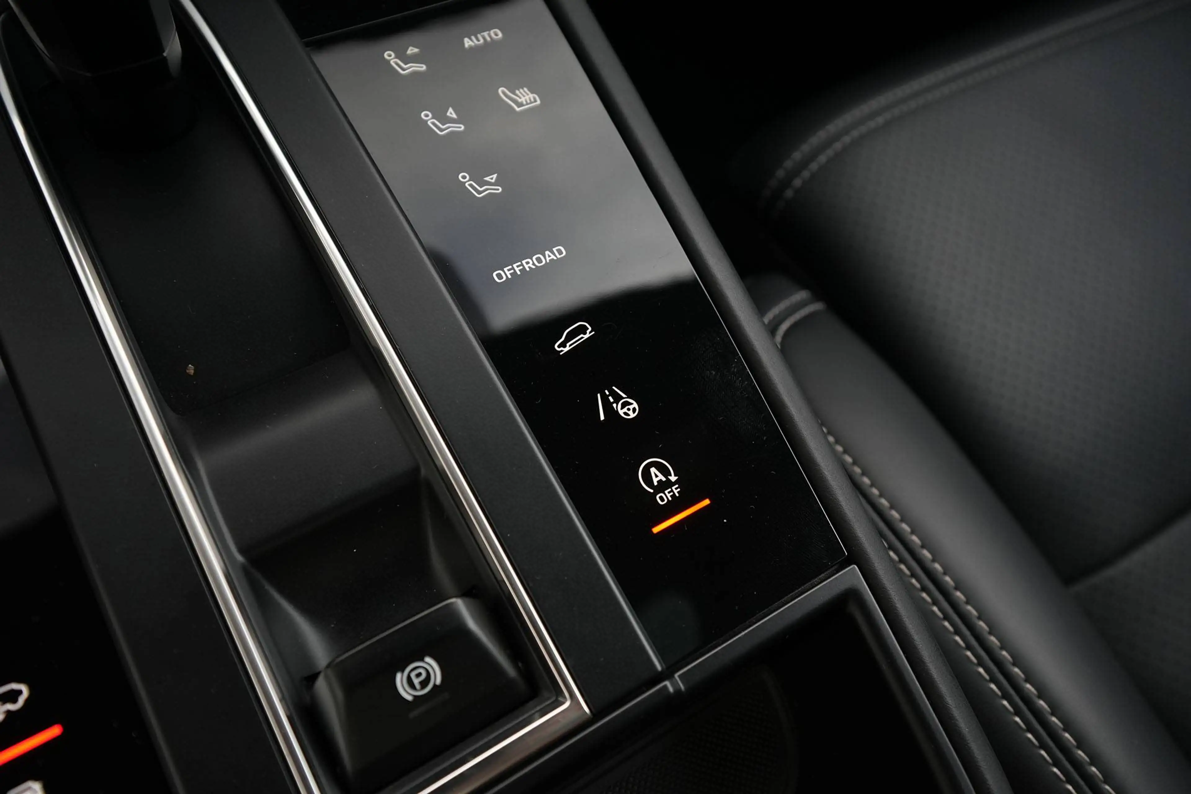 Porsche Macan Macan GTS MY24-BURMESTER-PSCB-LUFTF.-PANO-21"GT — photo 28